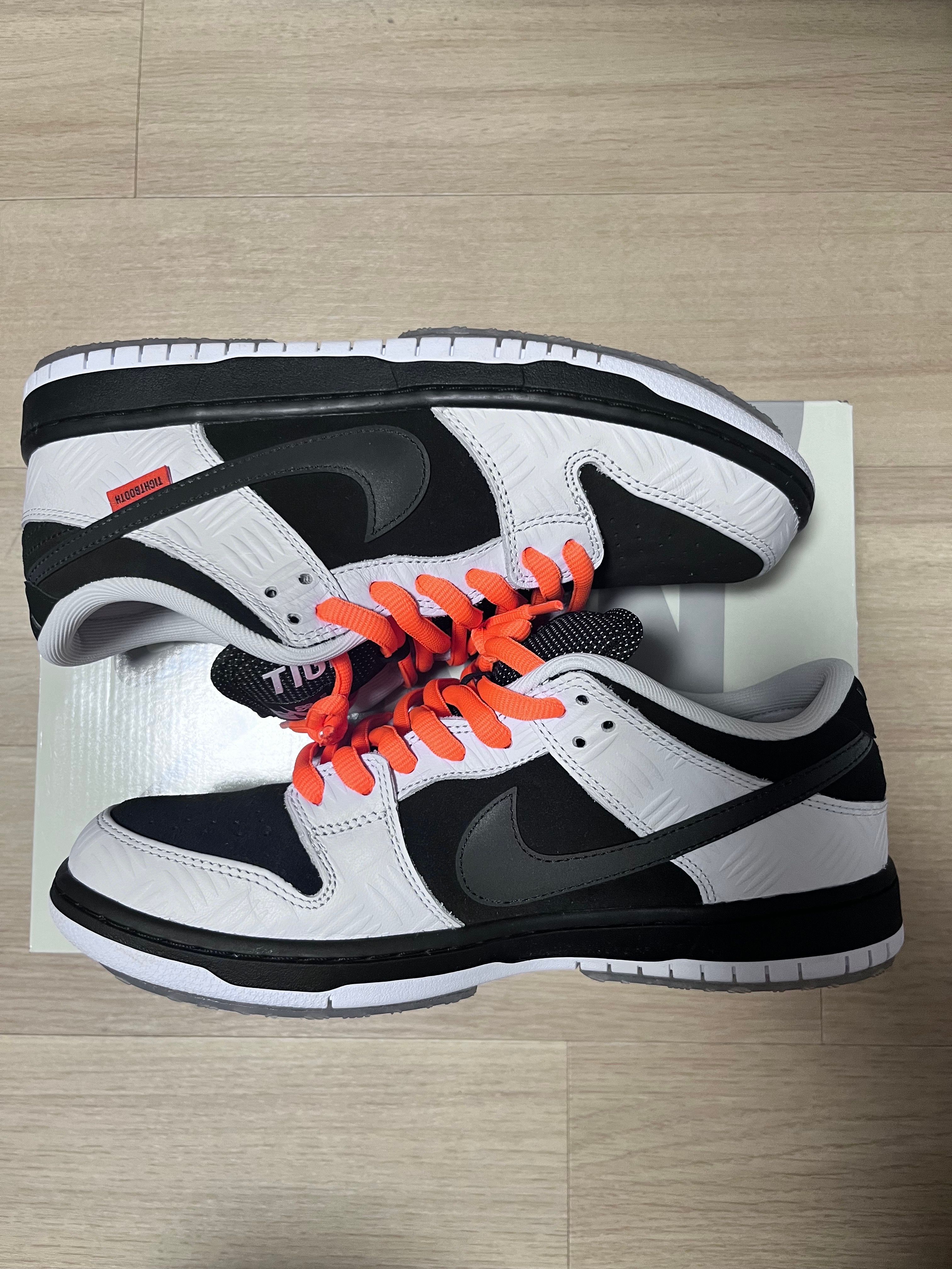 TIGHTBOOTH × Nike SB Dunk Low Pro QS "Black and White"