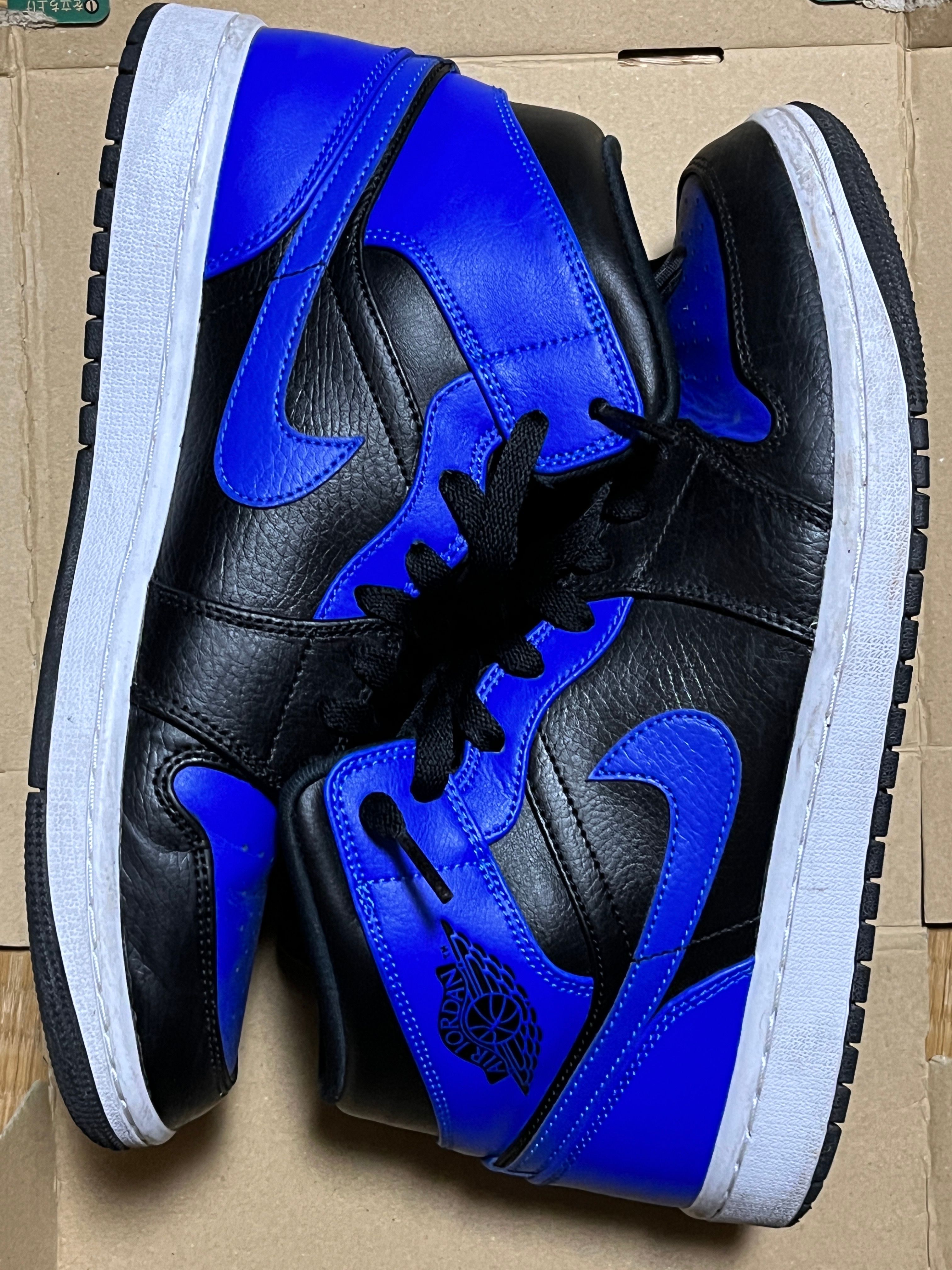 Nike Air Jordan 1 Mid "Hyper Royal"