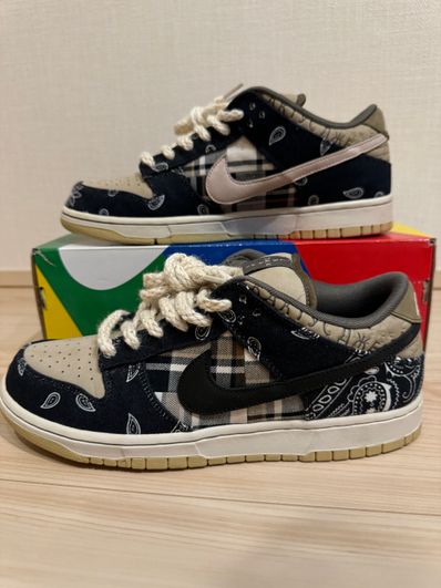 Travis Scott × Nike SB Dunk Low "Black/Parachute Beige"