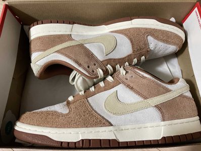 Nike Dunk Low PRM "Medium Curry"