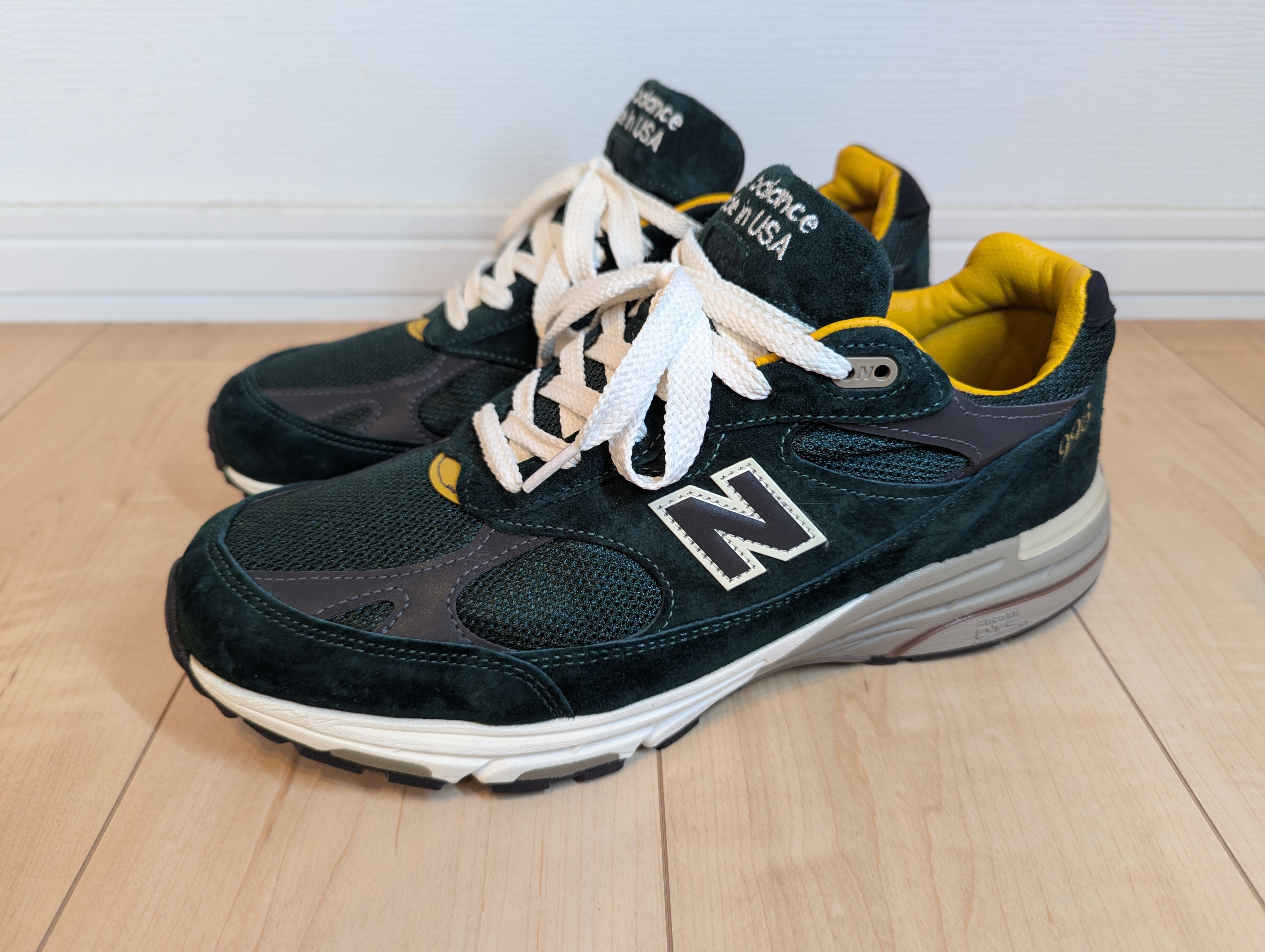 エメレオンドレ × ニューバランス 993 "マルベリーグリーン"