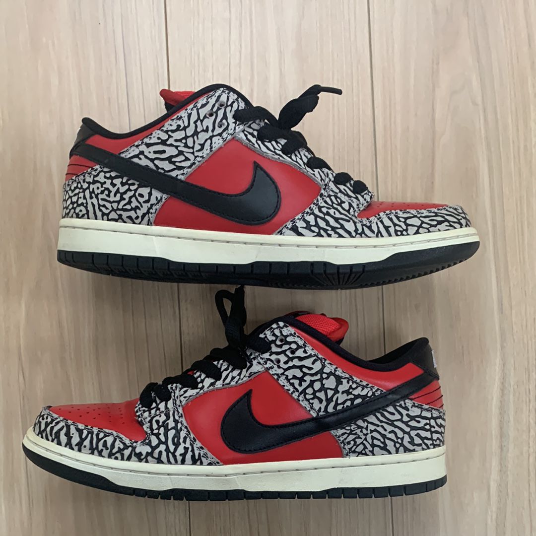 Supreme × Nike SB Dunk Low "Red Cement"(2012)