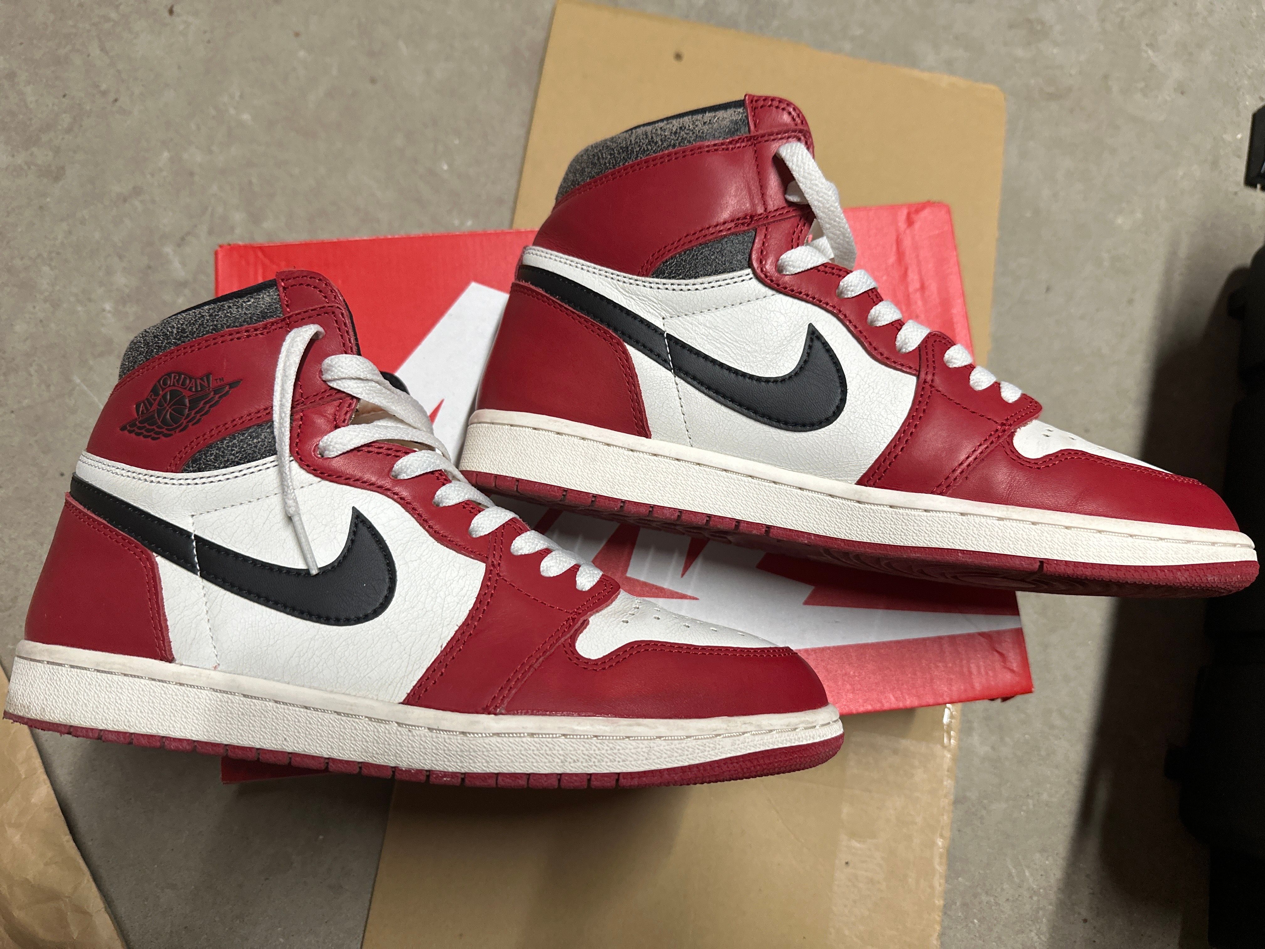 Nike Air Jordan 1 High OG "Lost & Found/Chicago"