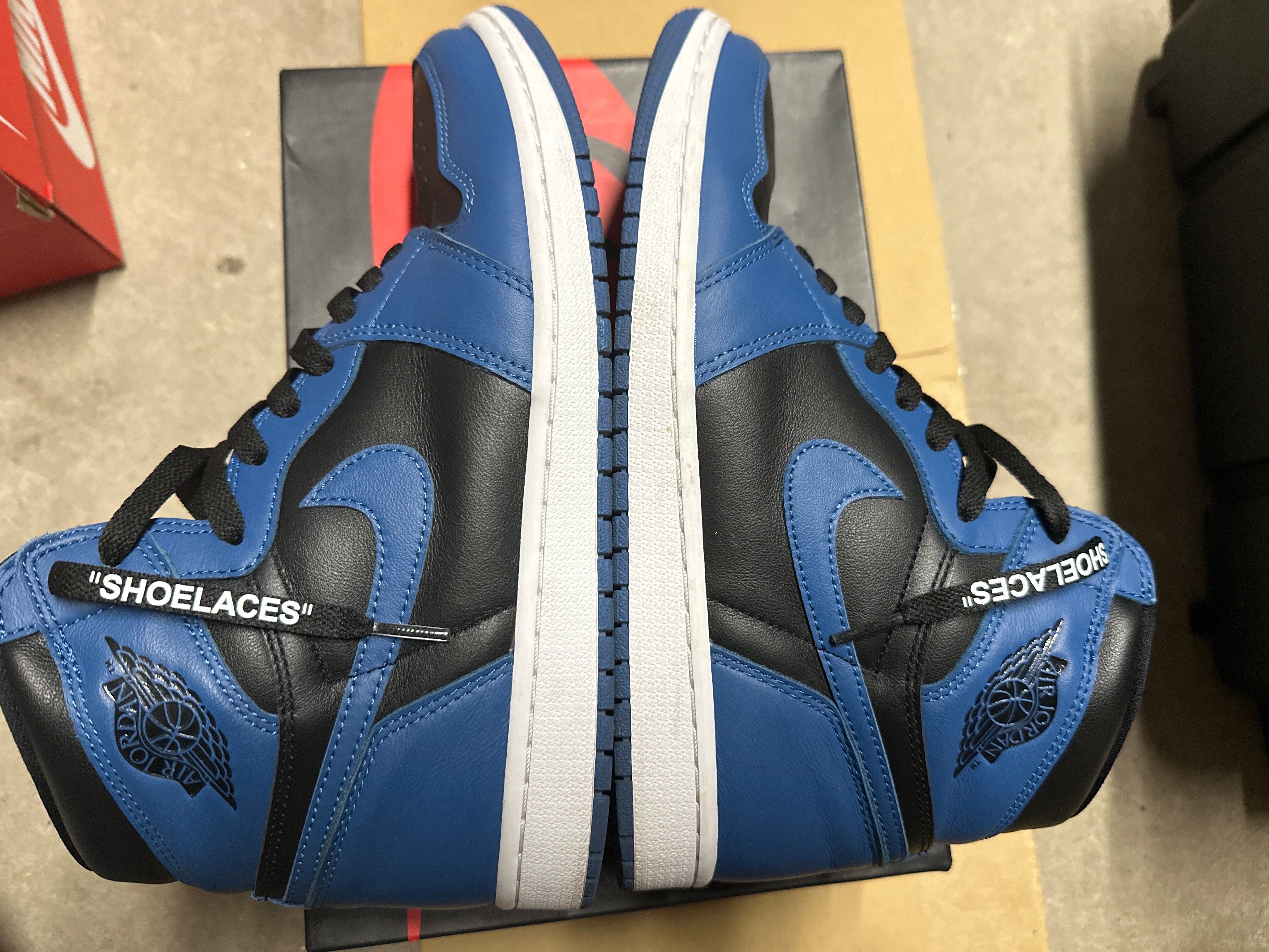 Nike Air Jordan 1 Retro High OG "Dark Marina Blue"