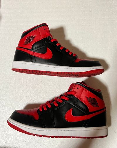 Nike Air Jordan 1 Mid "Bred Toe"