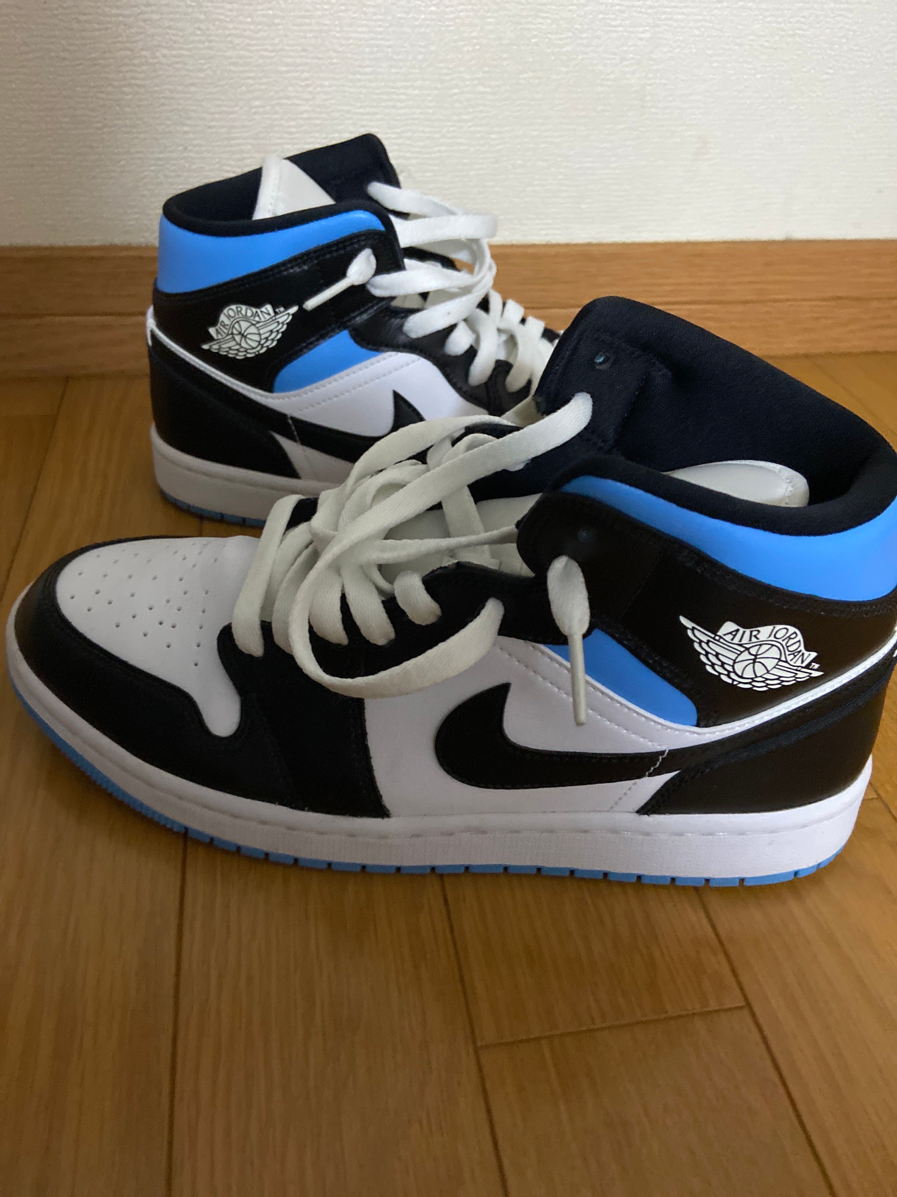 Nike Women's Air Jordan 1 Mid "Black/University Blue"