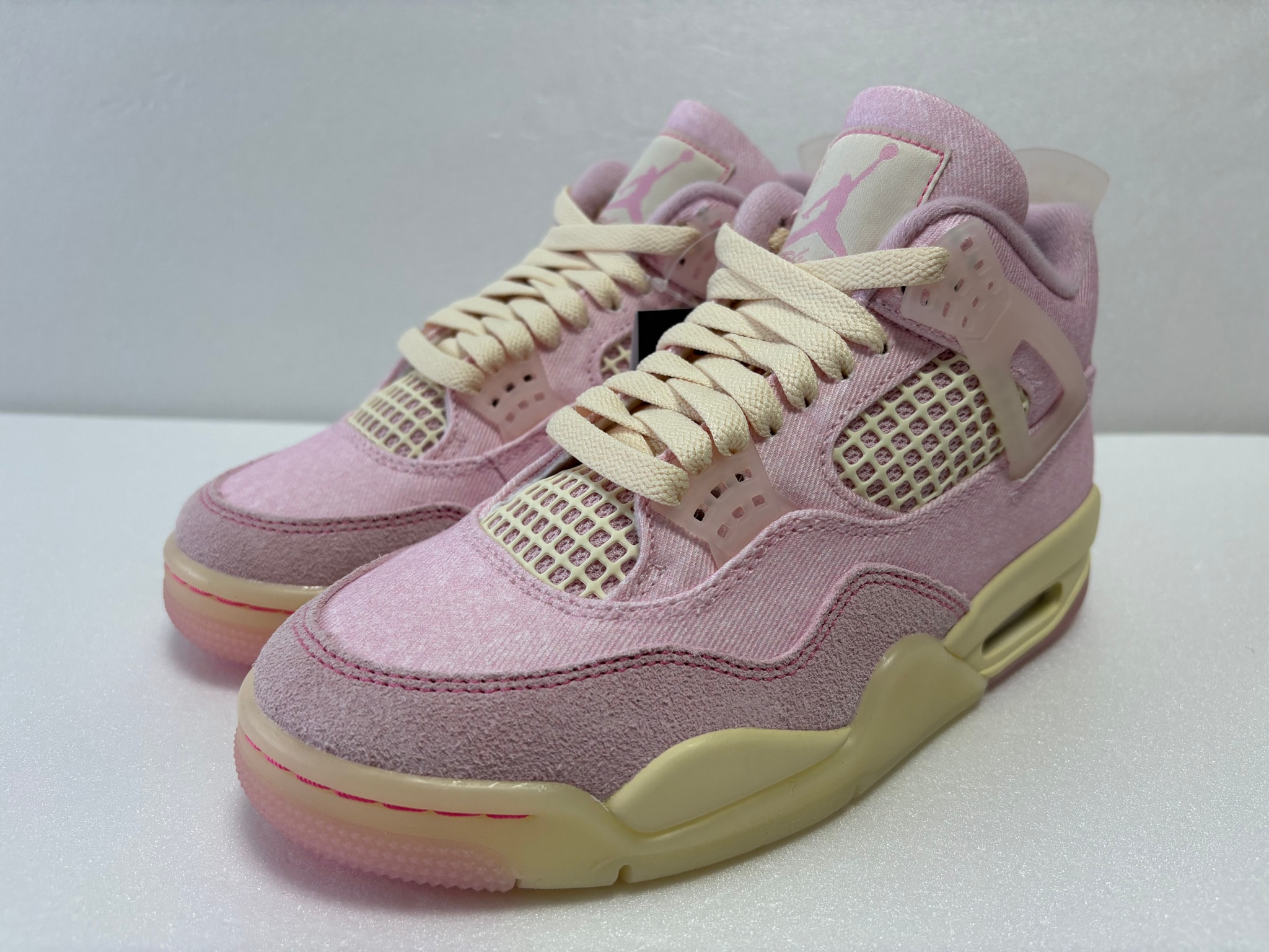 Nike Women's Air Jordan 4 Retro "Pearl Pink/Iced Carmine"