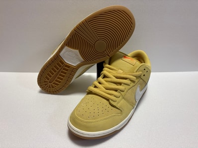 Nike SB Dunk Low Pro ISO "Saturn Gold"