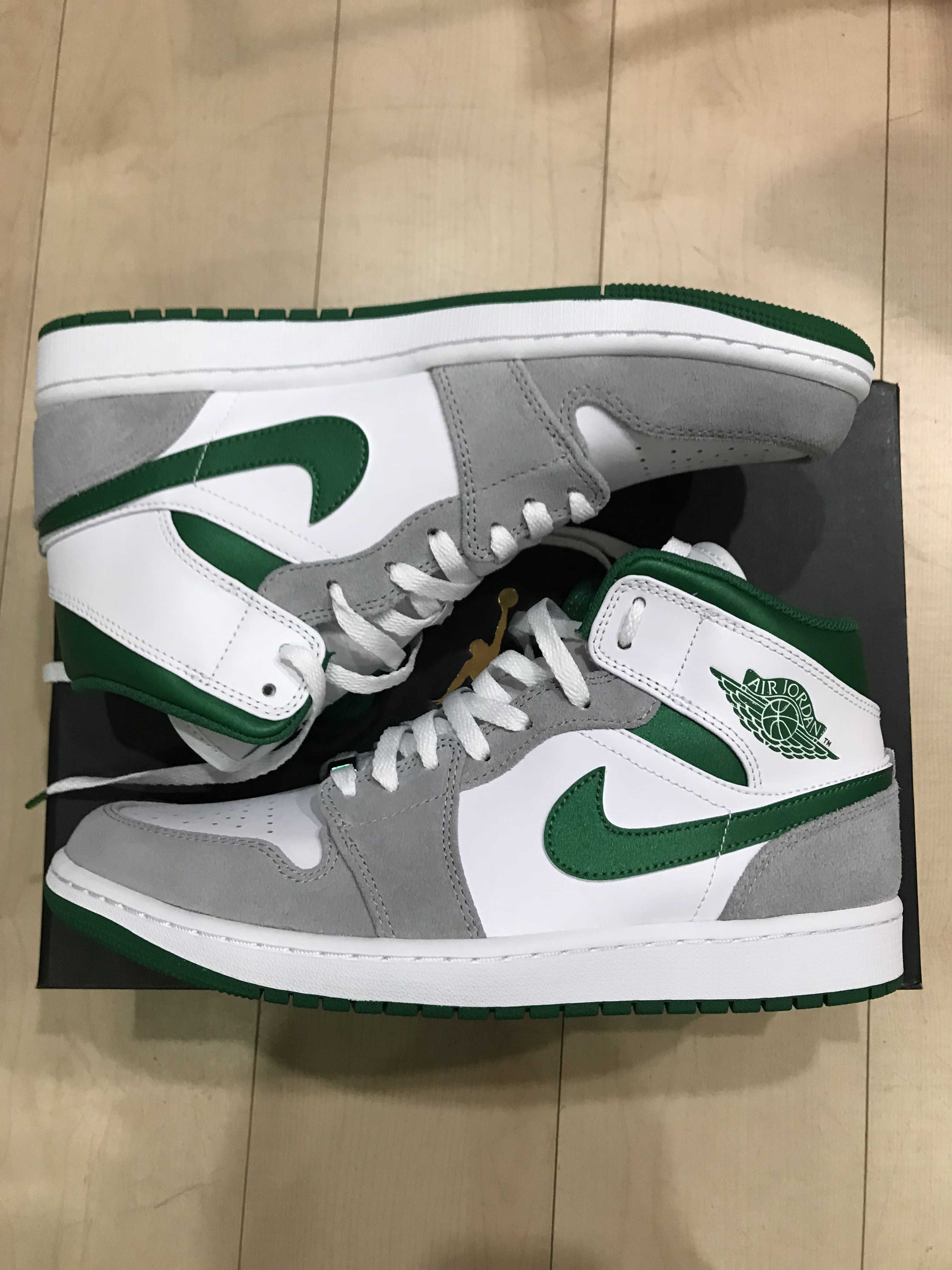 Nike Air Jordan 1 Mid "Green Grey White"