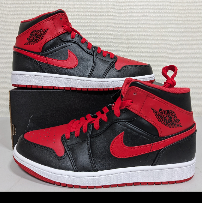 Nike Air Jordan 1 Mid "Bred Toe"