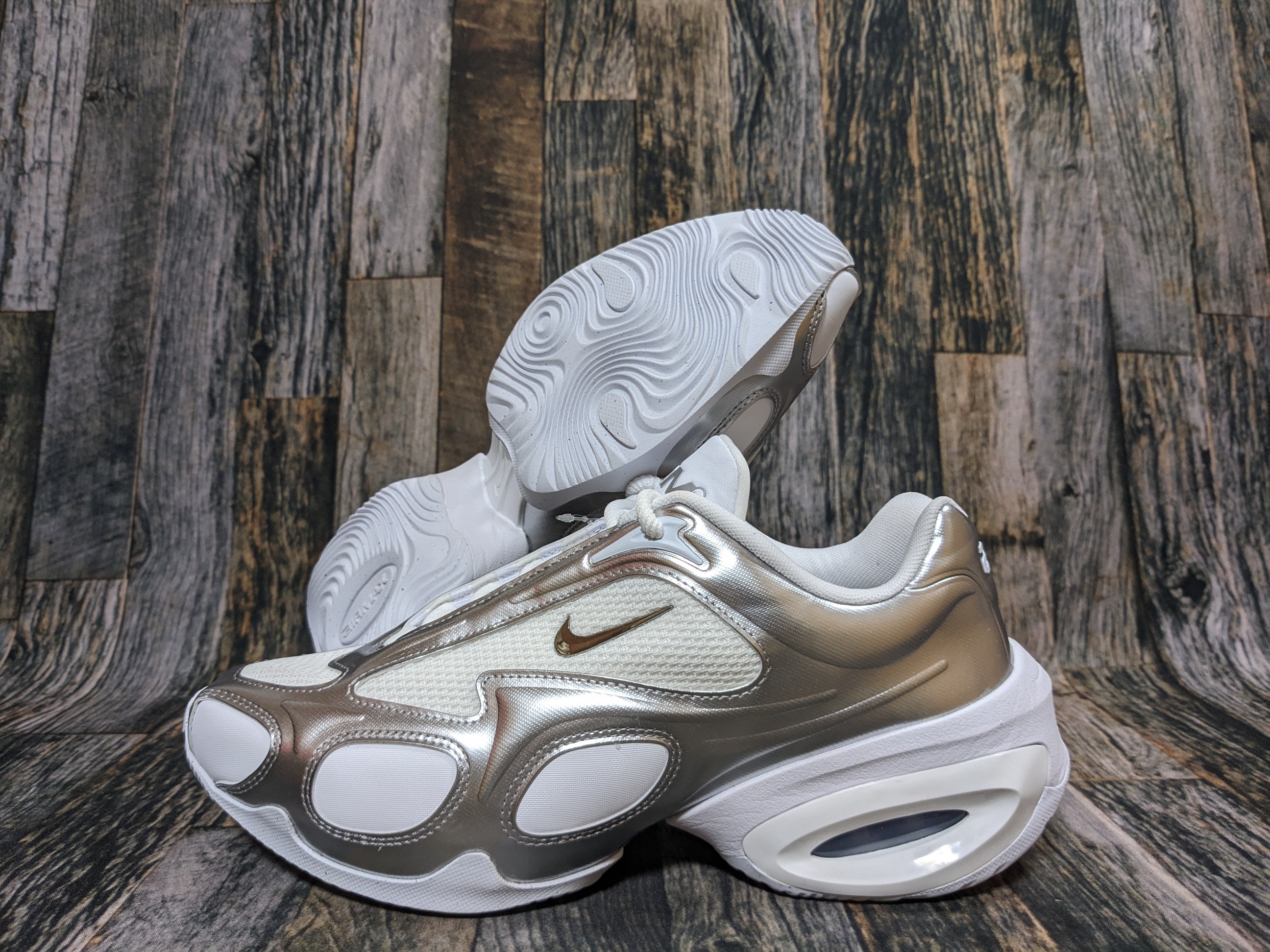 Nike Women's Air Max Muse "White/Metallic Silver"