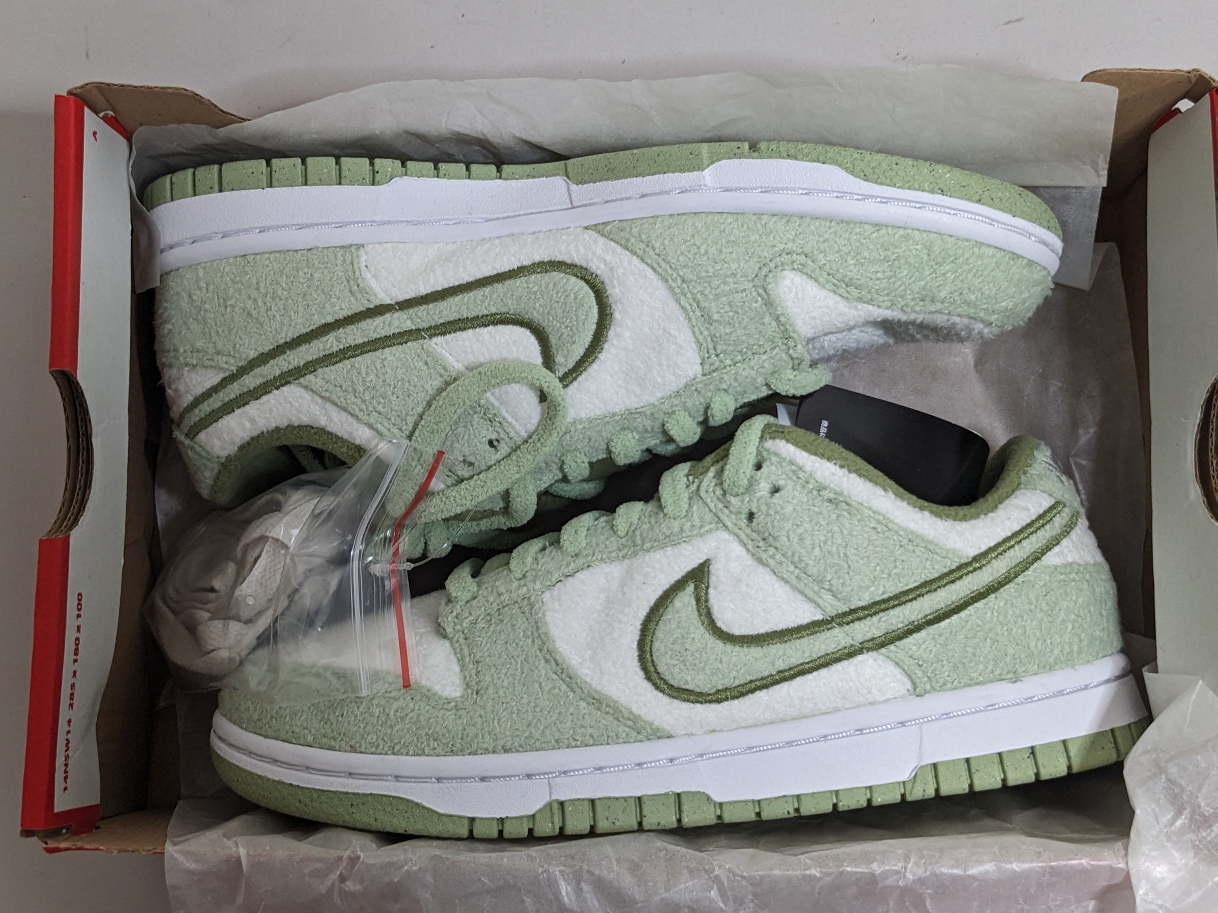 Nike Women's Dunk Low SE "Honeydew"
