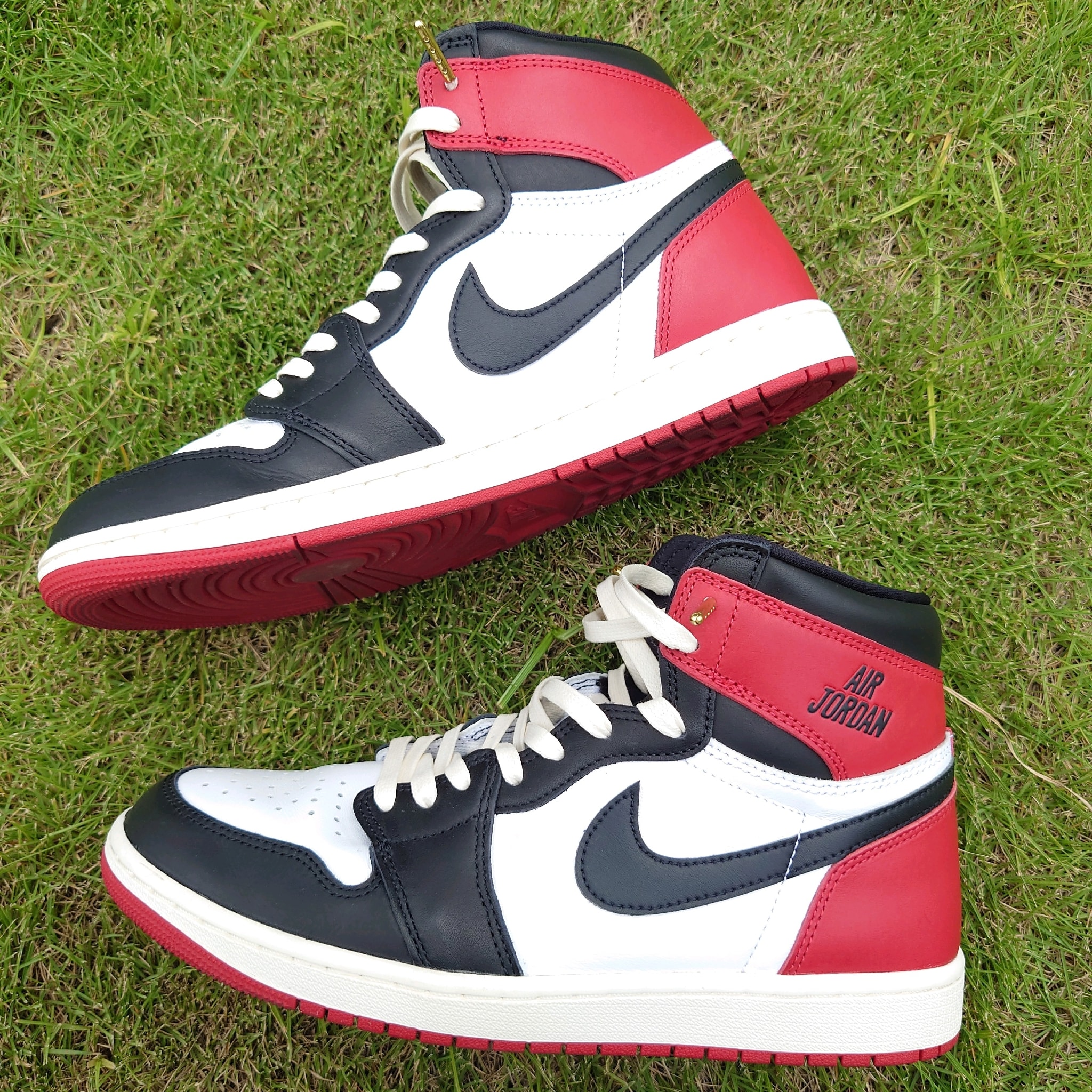 Nike Air Jordan 1 Retro High OG "Black Toe Reimagined"