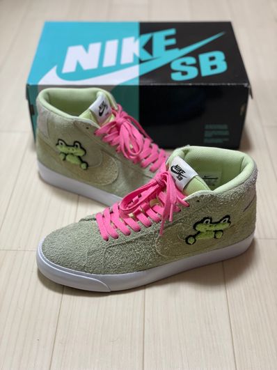 Flog Skateboards × Nike QS SB Zoom Blazer Mid