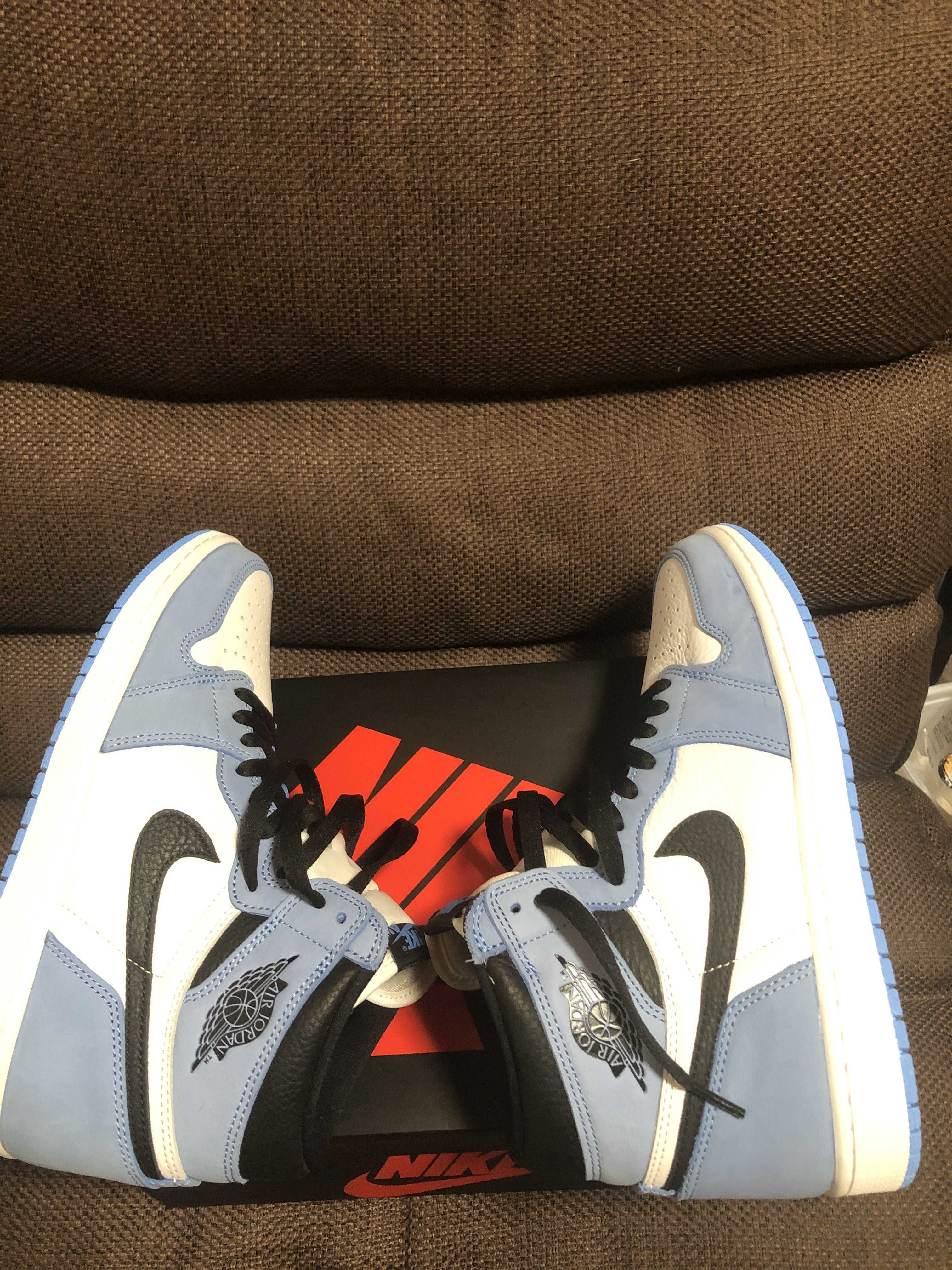 Nike Air Jordan 1 High OG "University Blue"