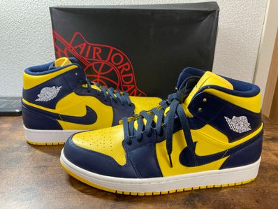 Nike Air Jordan 1 Mid "Michigan"
