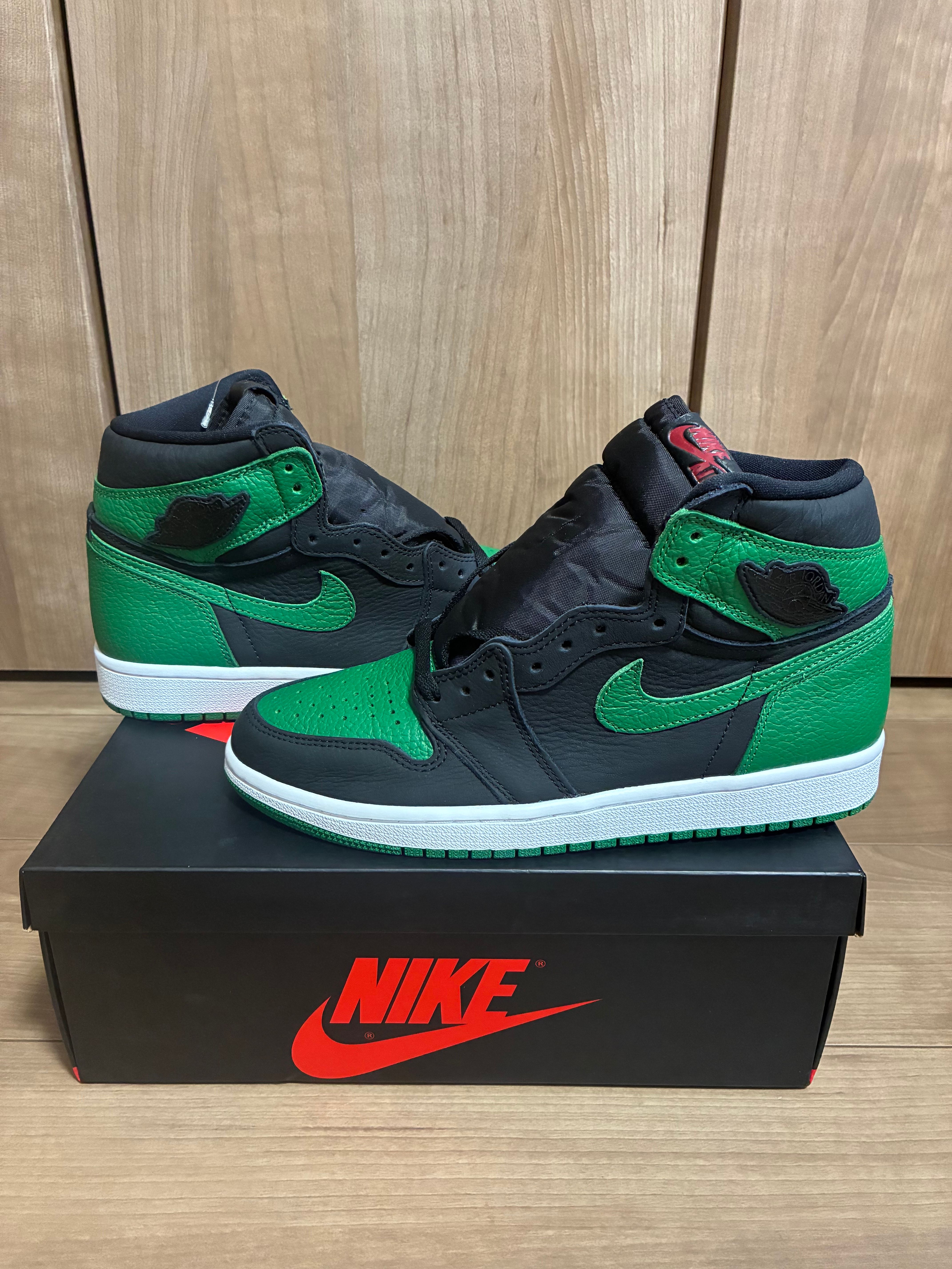 Nike Air Jordan 1 Retro High OG "Black/Pine Green" (2020)      