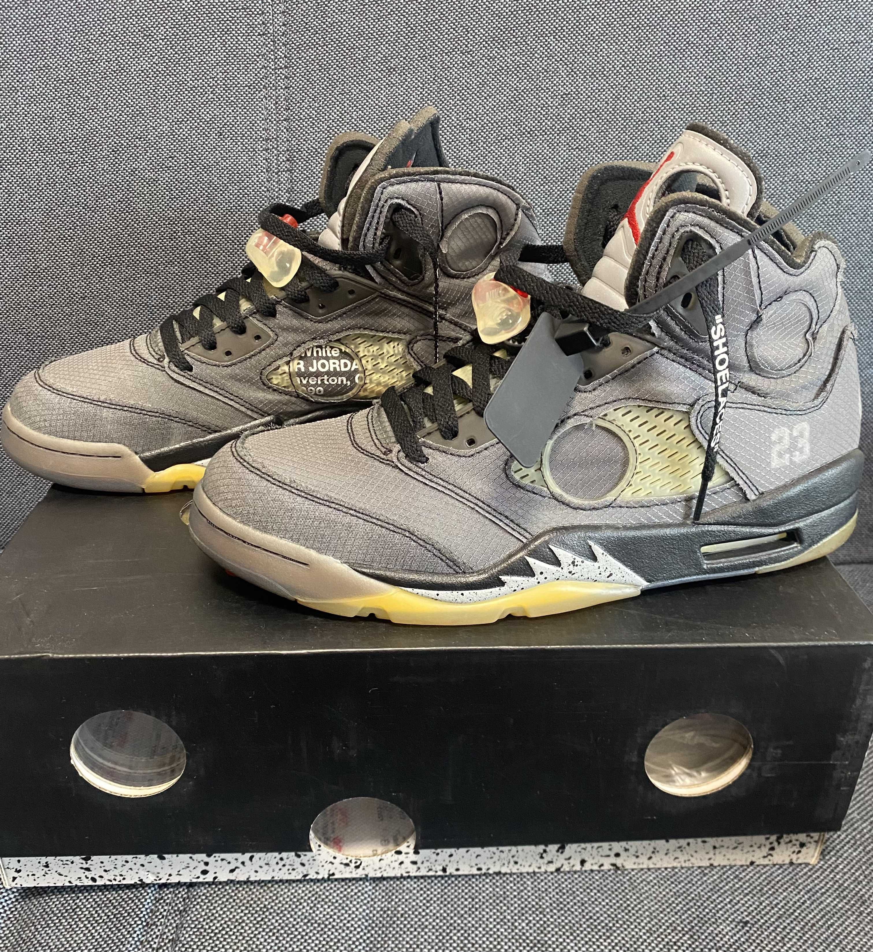 Off-White × Nike Air Jordan 5 "Black/Muslin/Fire Red"