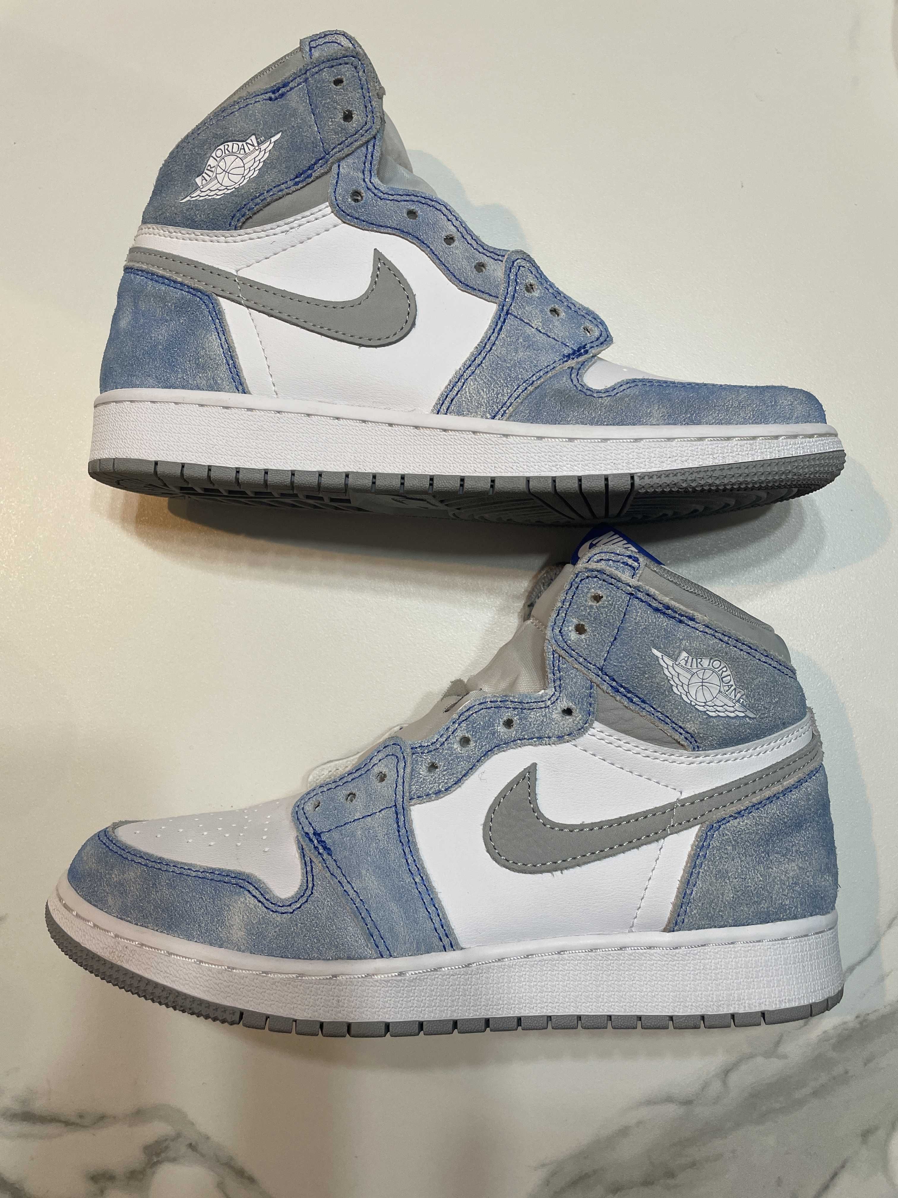 Nike Air Jordan 1 High OG "Hyper Royal"