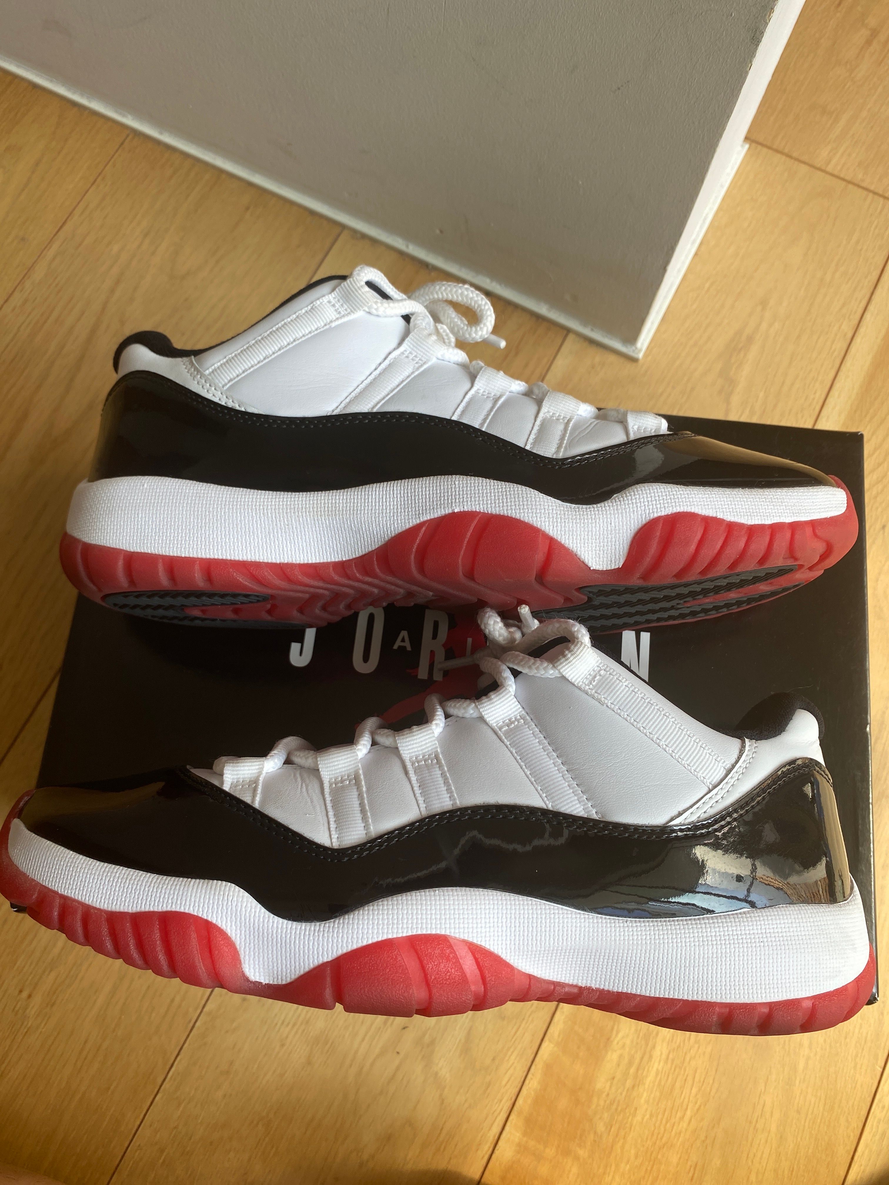 Nike Air Jordan 11 Low "Gym Red"