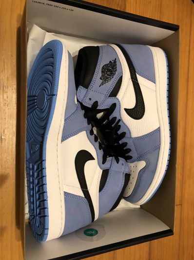 Nike Air Jordan 1 High OG "University Blue"