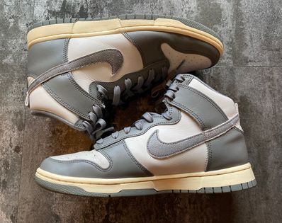 Nike Dunk High Retro SE Vintage "Light Bone and Tumbled Grey"