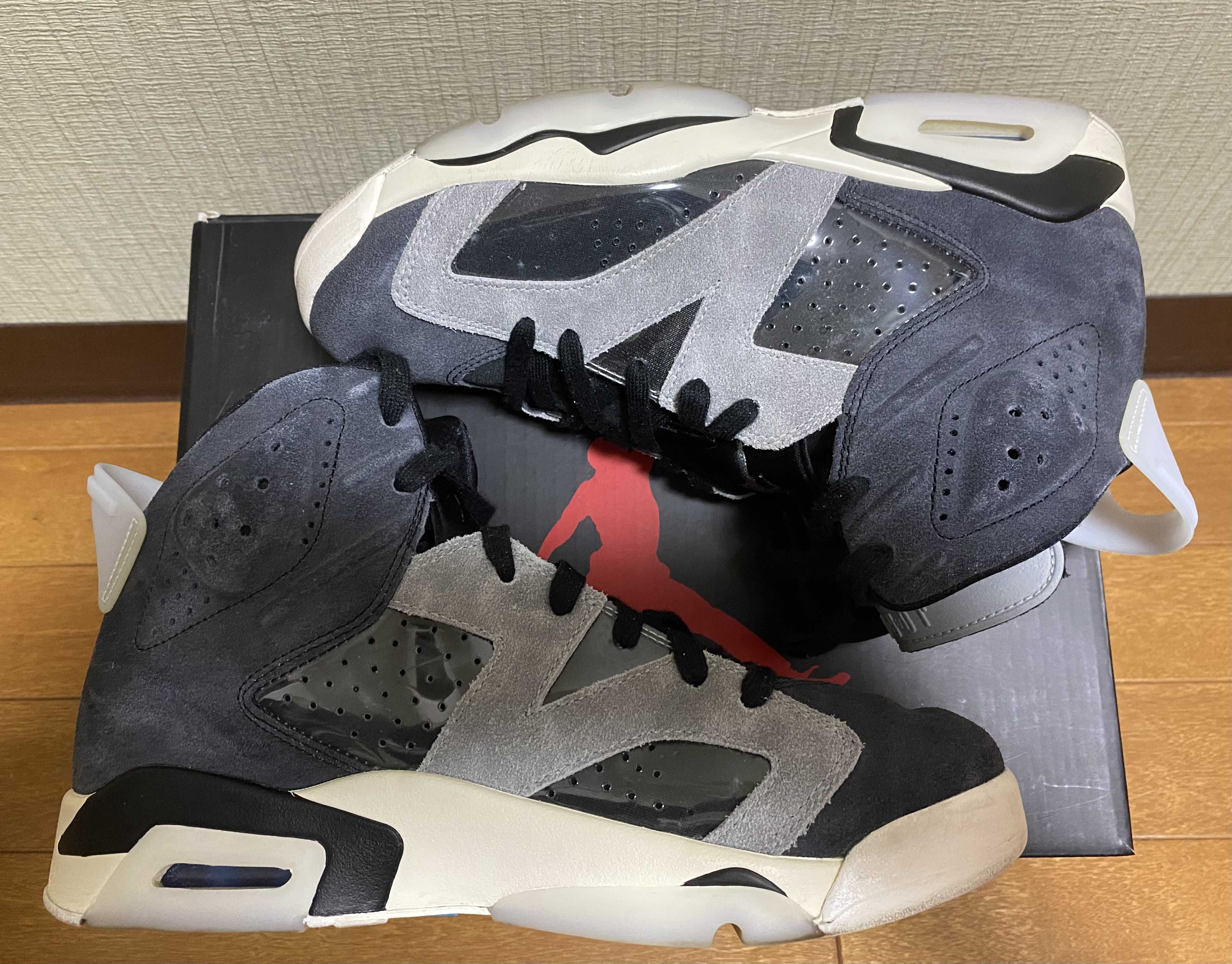 NIike Women's Air Jordan 6 "Smoke Grey"