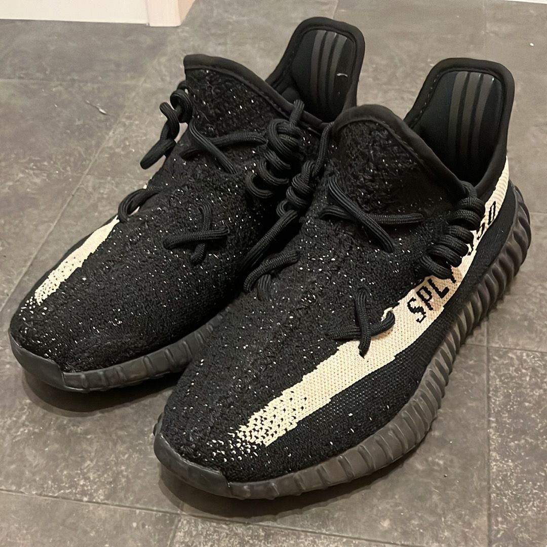 adidas YEEZY Boost 350 V2 "Oreo"