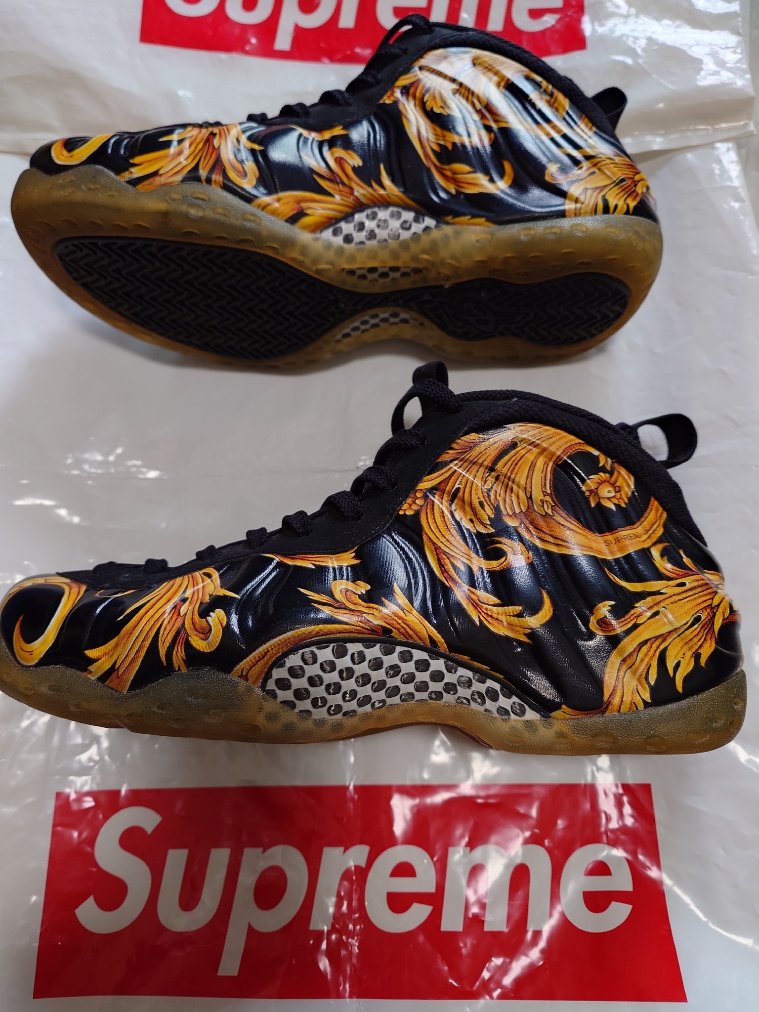 Nike Air Foamposite One "Supreme Black"