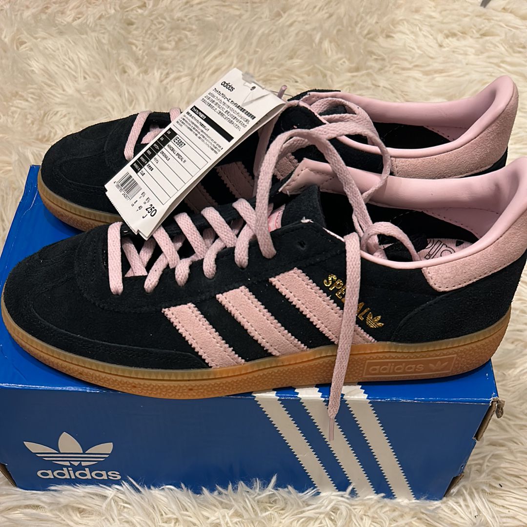 adidas Handball Spezial "Core Black/Clear Pink/Gum"
