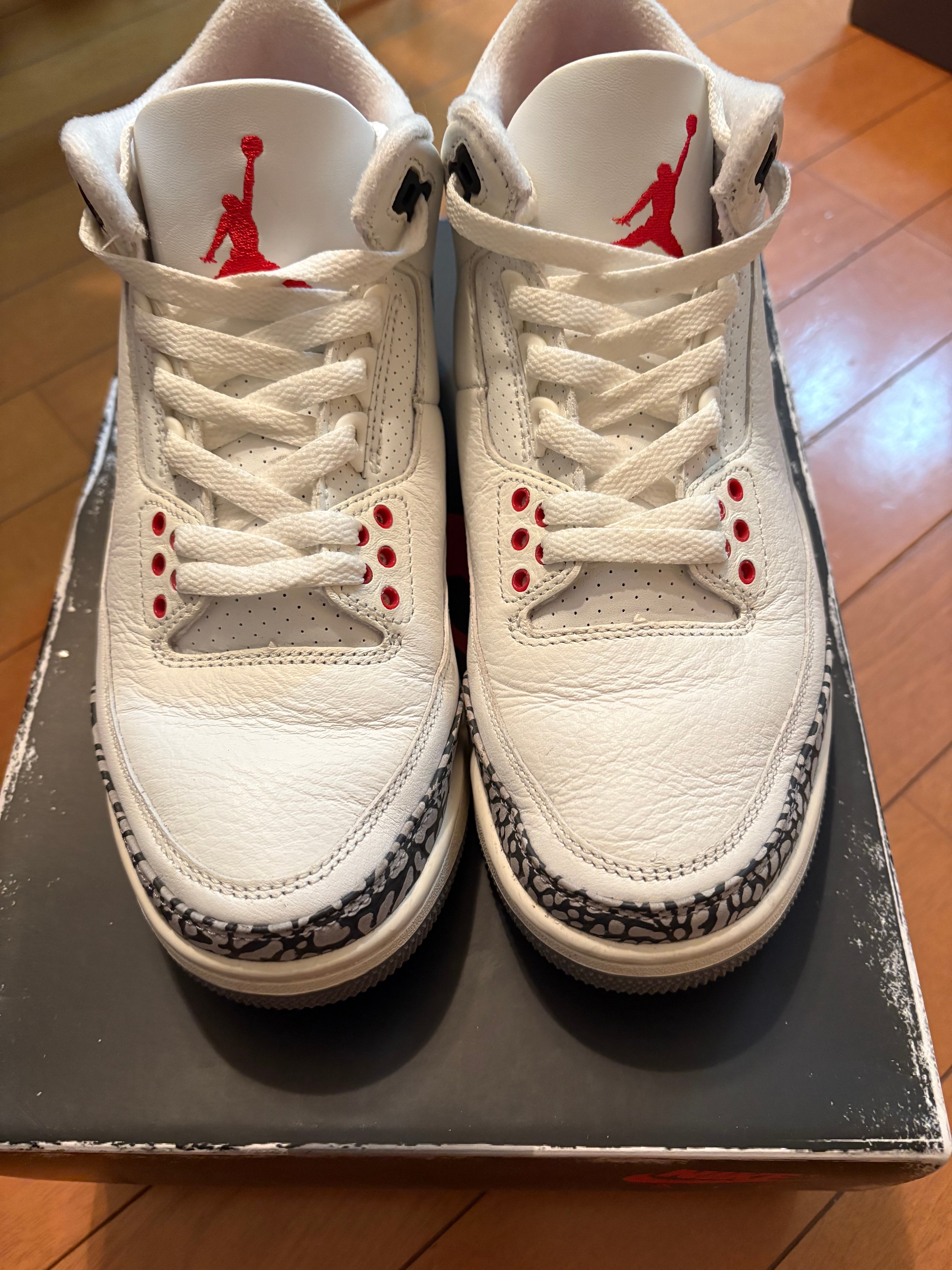 ナイキ エアジョーダン3 レトロ "ホワイトセメント リイマジンド"