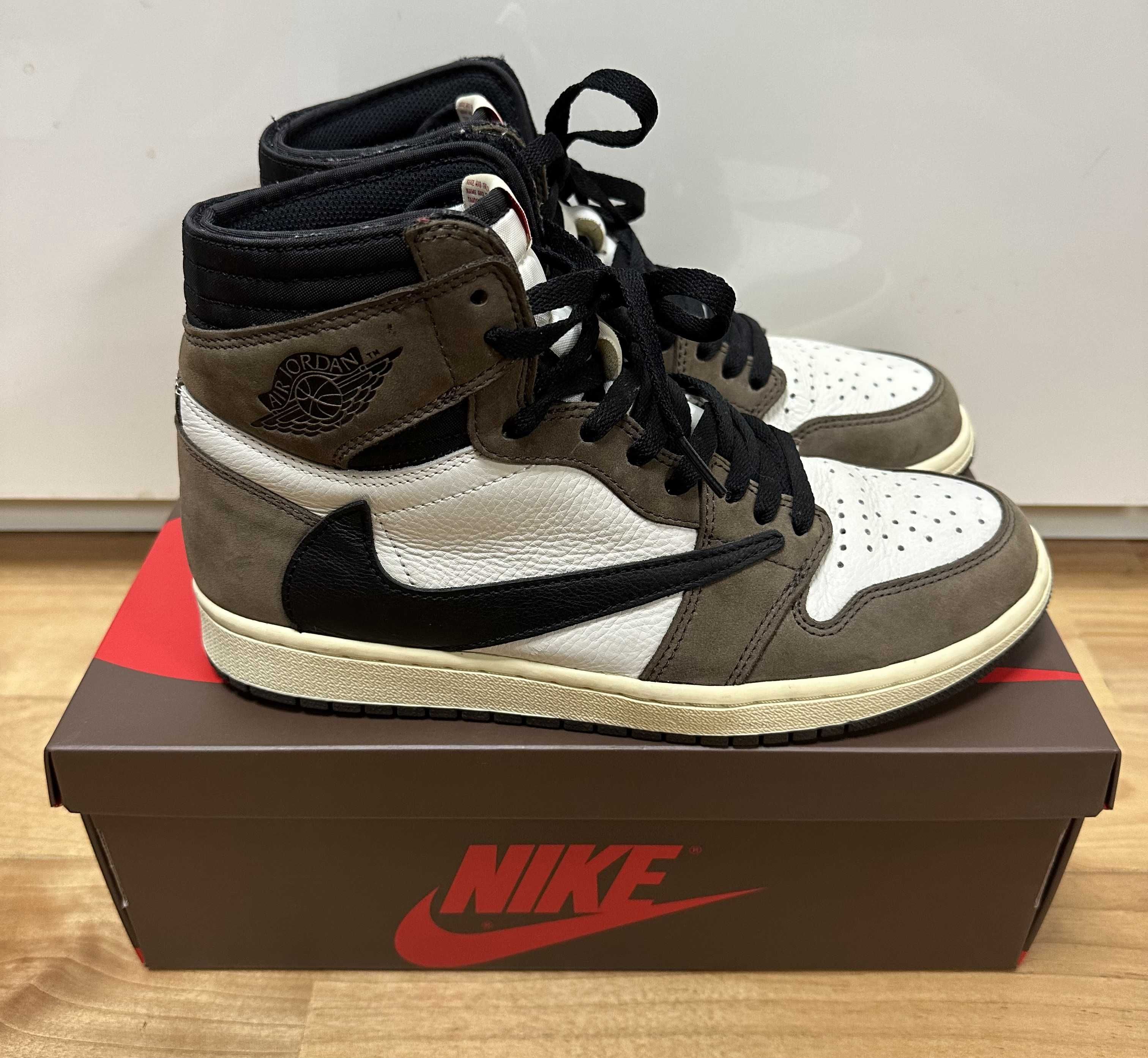 Travis Scott × Nike Air Jordan 1 Retro High OG TS SP "Sail/Dark Mocha"