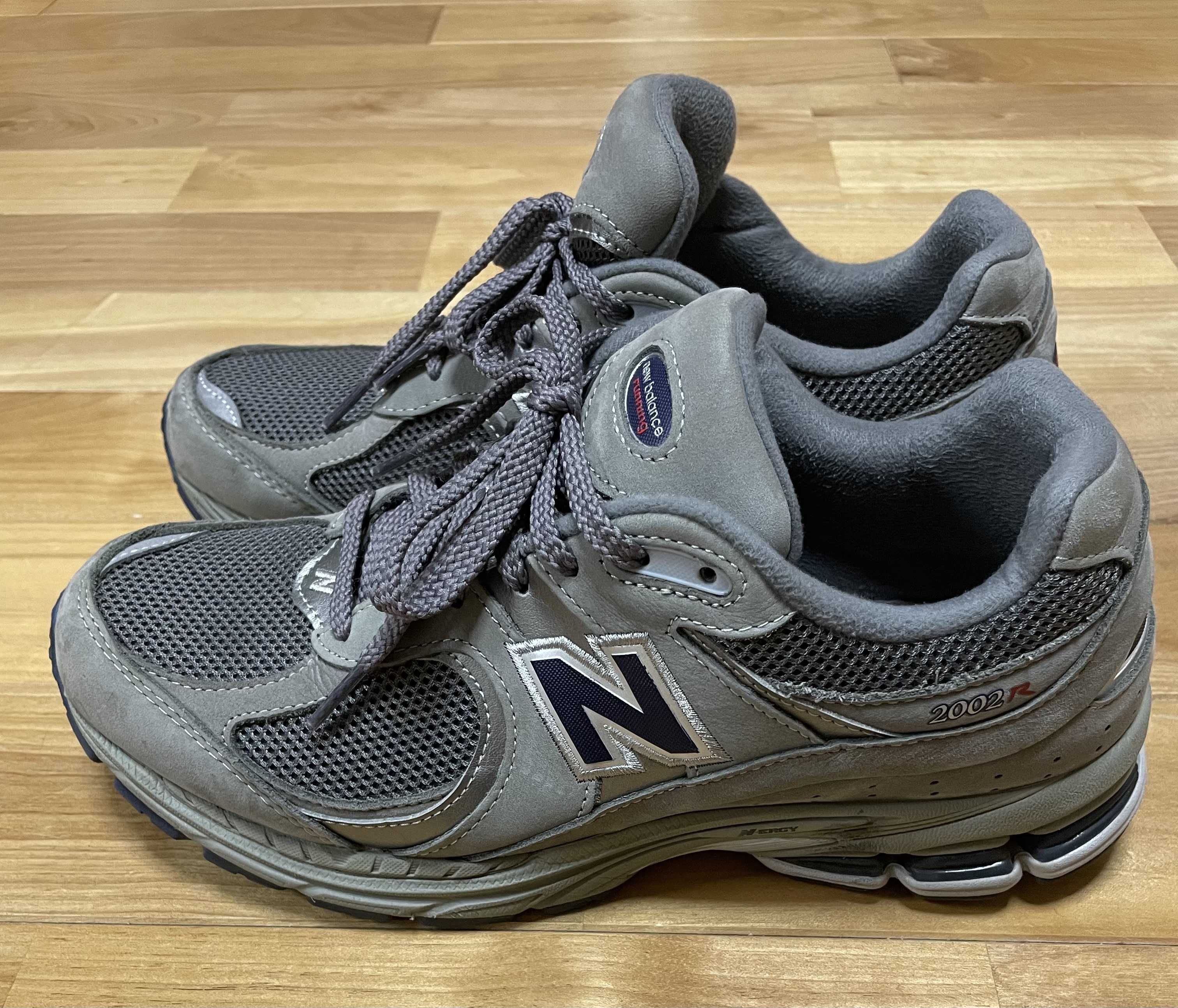 New Balance 2002R "Gray"