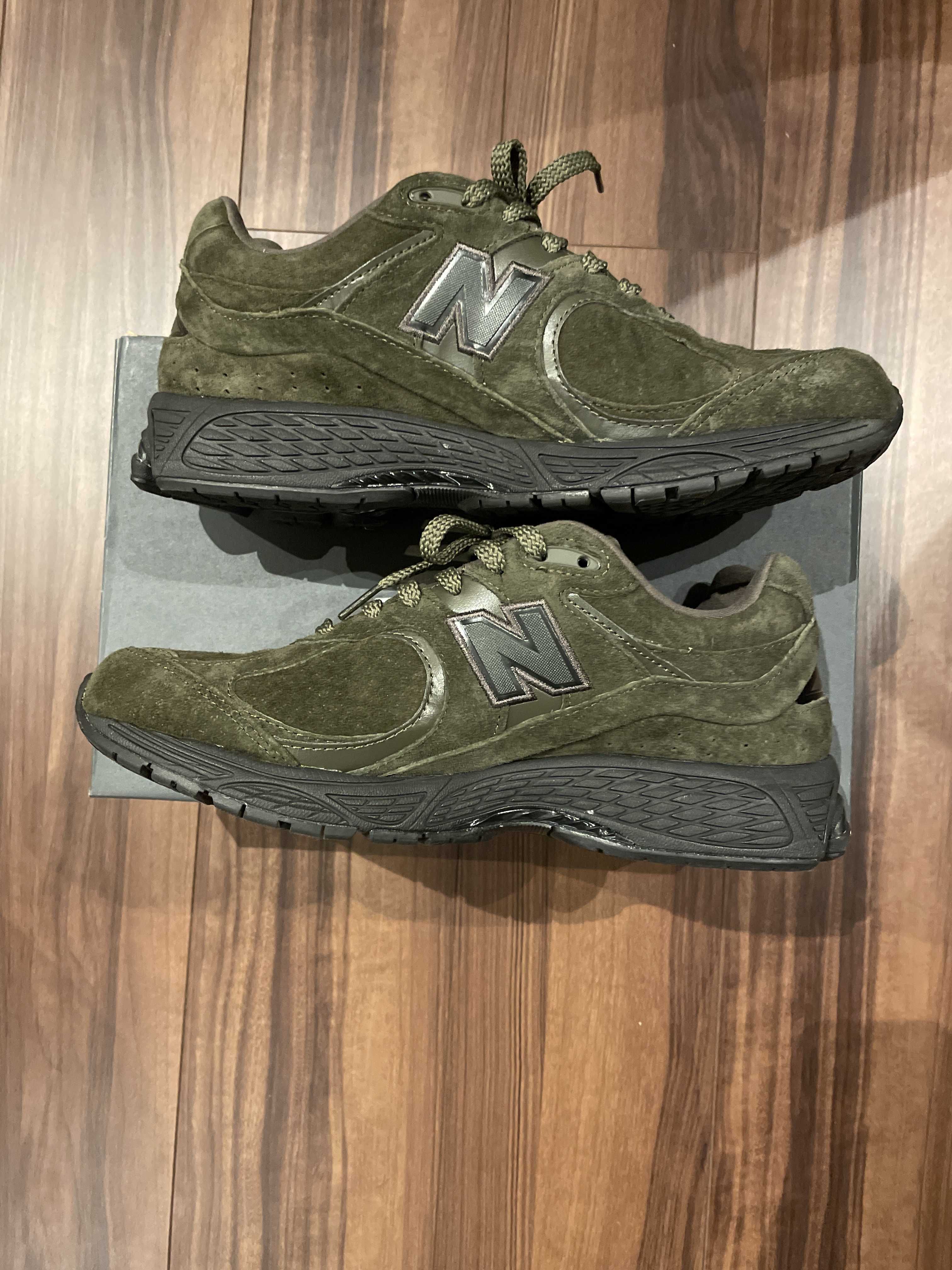 New Balance 2002R "Olive"