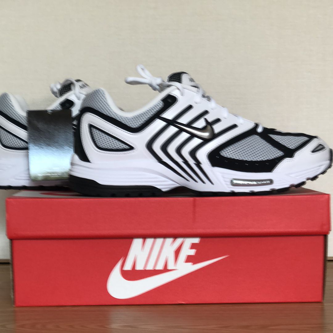 Nike Air Pegasus 2K5 "White and Black"