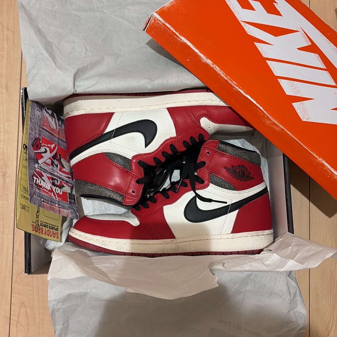 Nike Air Jordan 1 High OG "Lost & Found/Chicago"