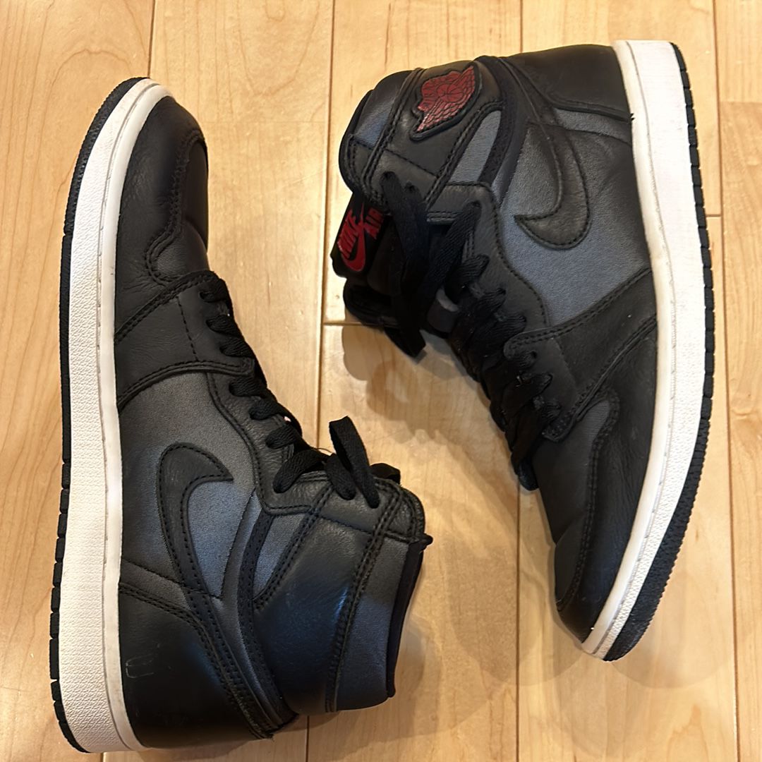 Nike Air Jordan 1 Retro High OG "Black/Metallic Silver/Gym Red"  