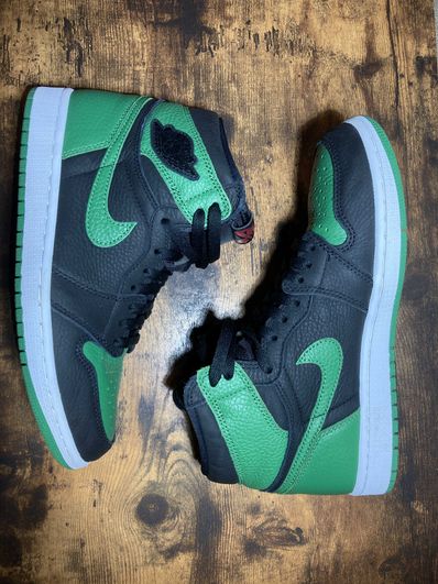 Nike Air Jordan 1 Retro High OG "Black/Pine Green" (2020)