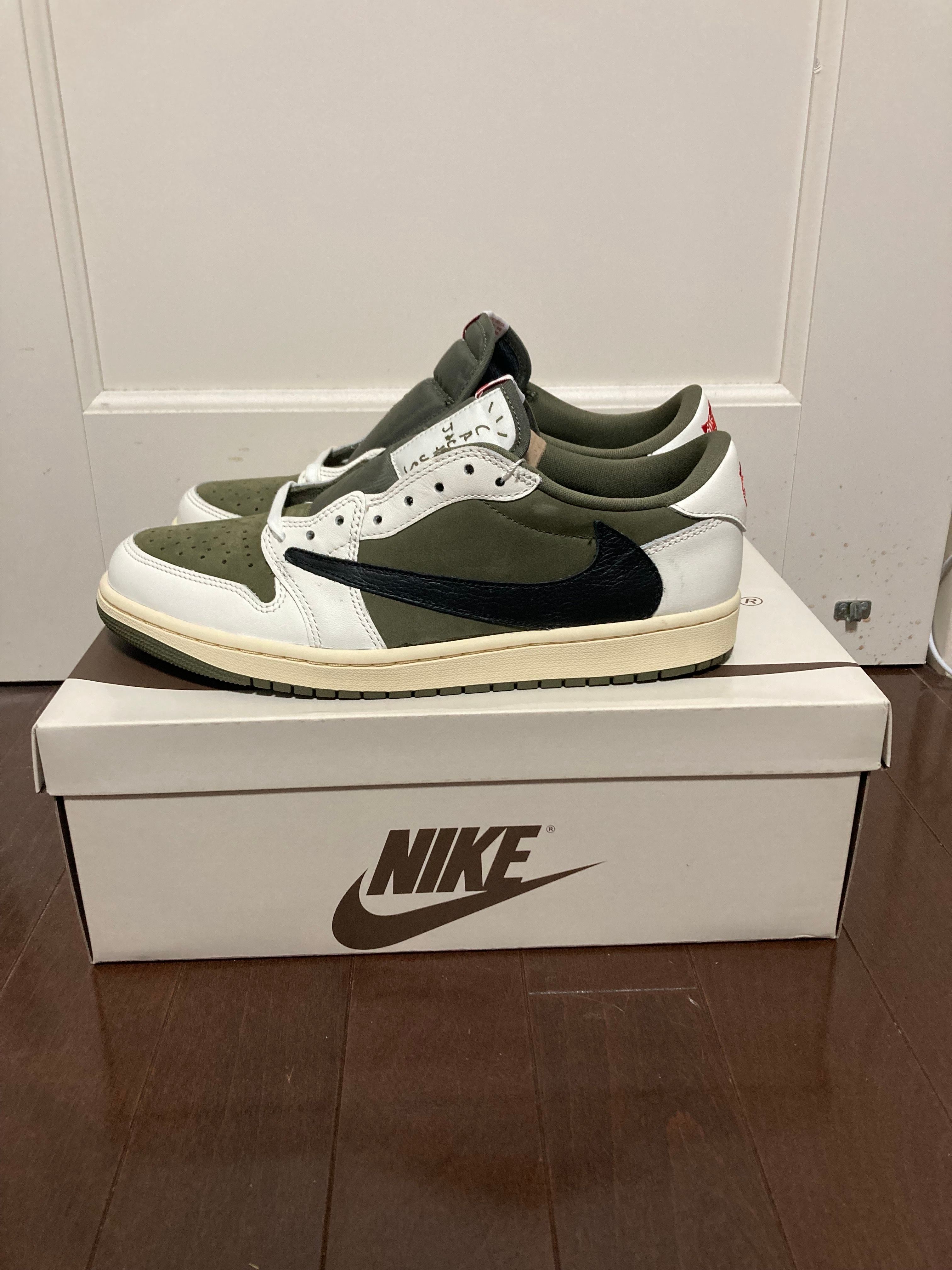 Travis Scott × Nike Air Jordan 1 Low OG SP "Reverse Olive"