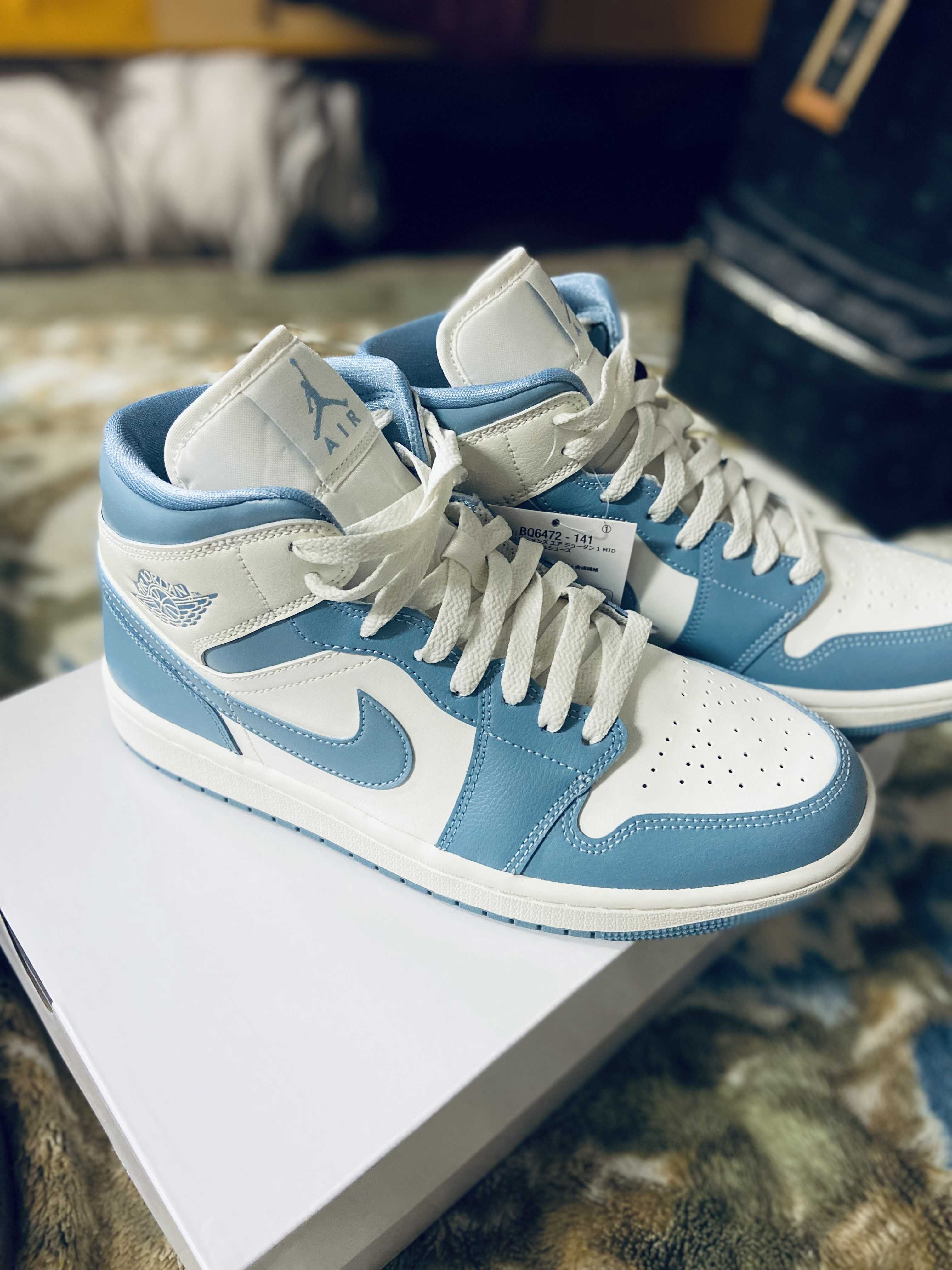 Nike Women's Air Jordan 1 Mid "University Blue"