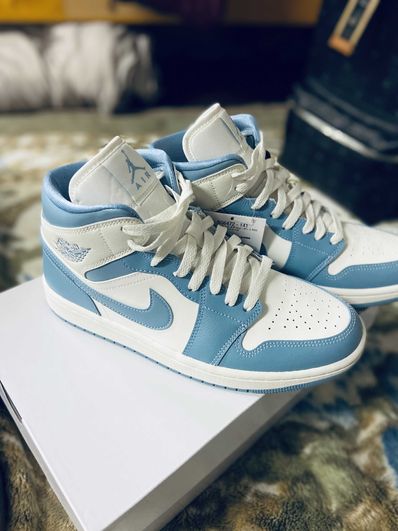Nike Women's Air Jordan 1 Mid "University Blue"