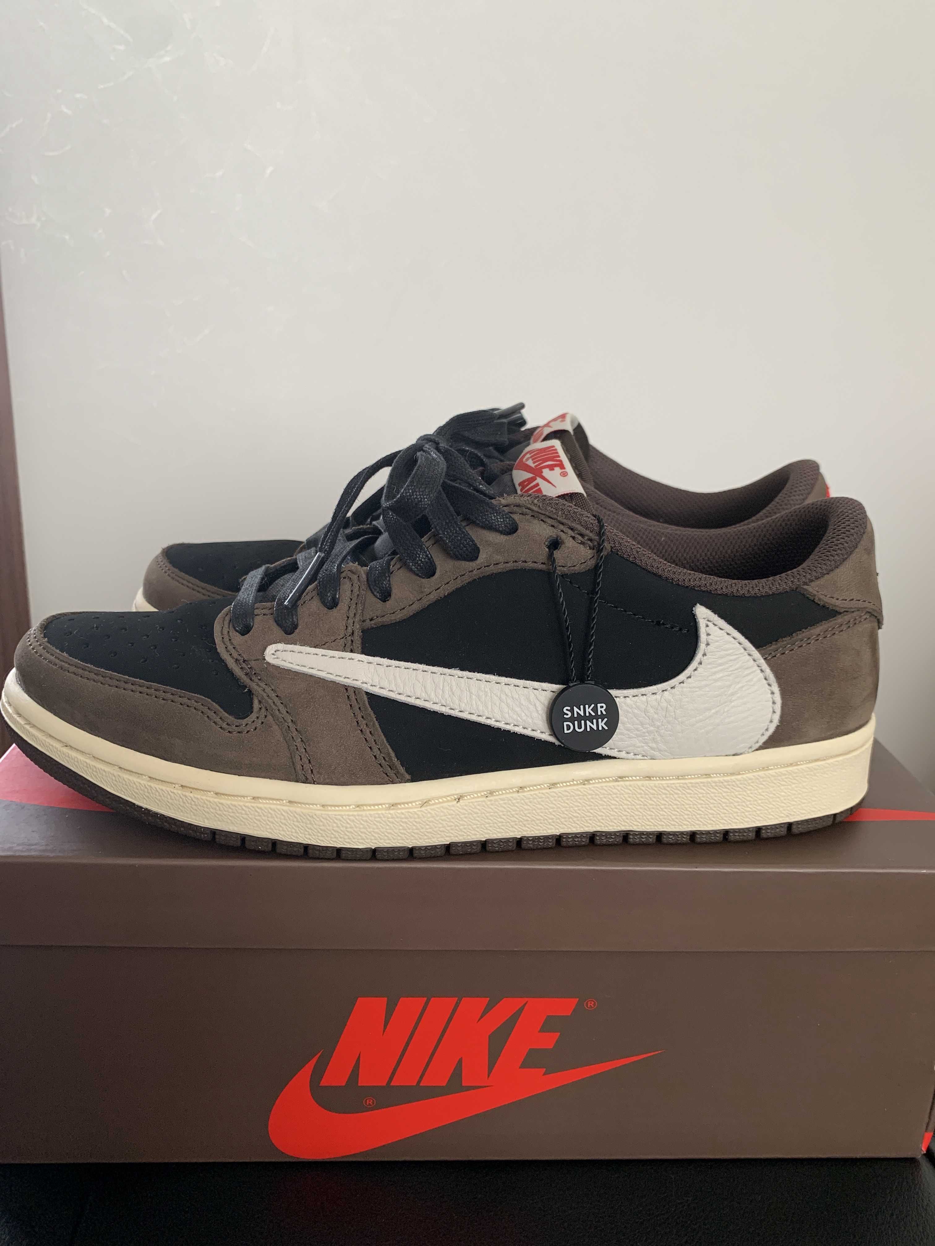 Travis Scott × Nike Air Jordan 1 Low OG SP-T  "Black/Dark Mocha"