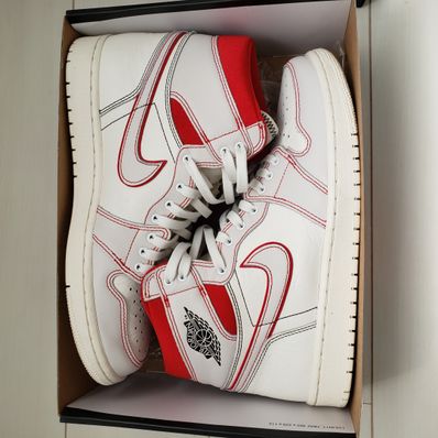 Nike Air Jordan 1 Retro High OG "Sail/University Red"