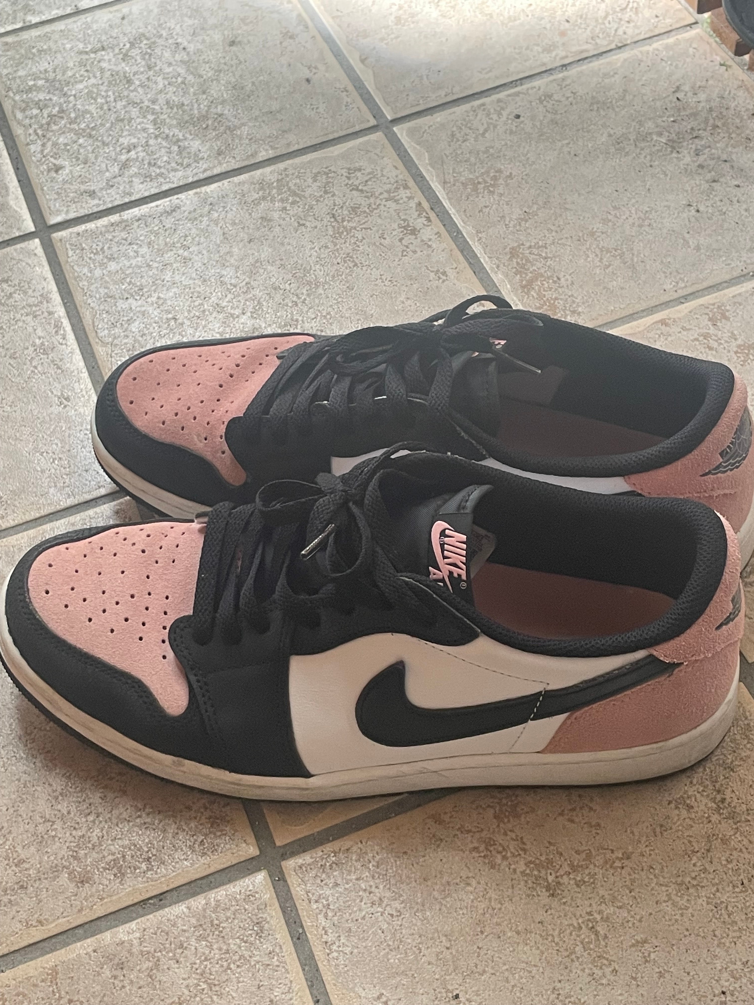 Nike Air Jordan 1 Low OG "Bleached Coral"