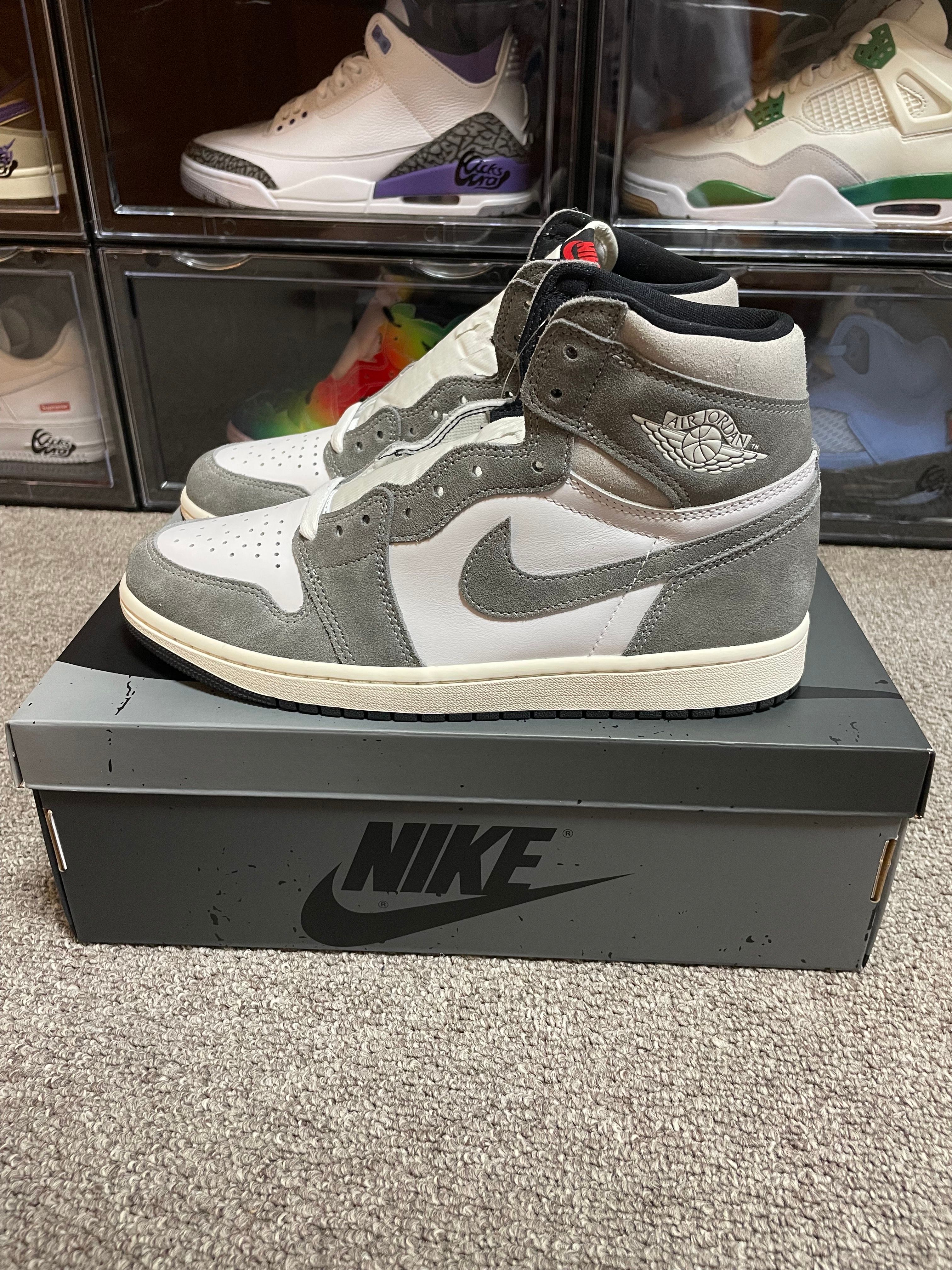 Nike Air Jordan 1 Retro High OG "Black and Smoke Grey"