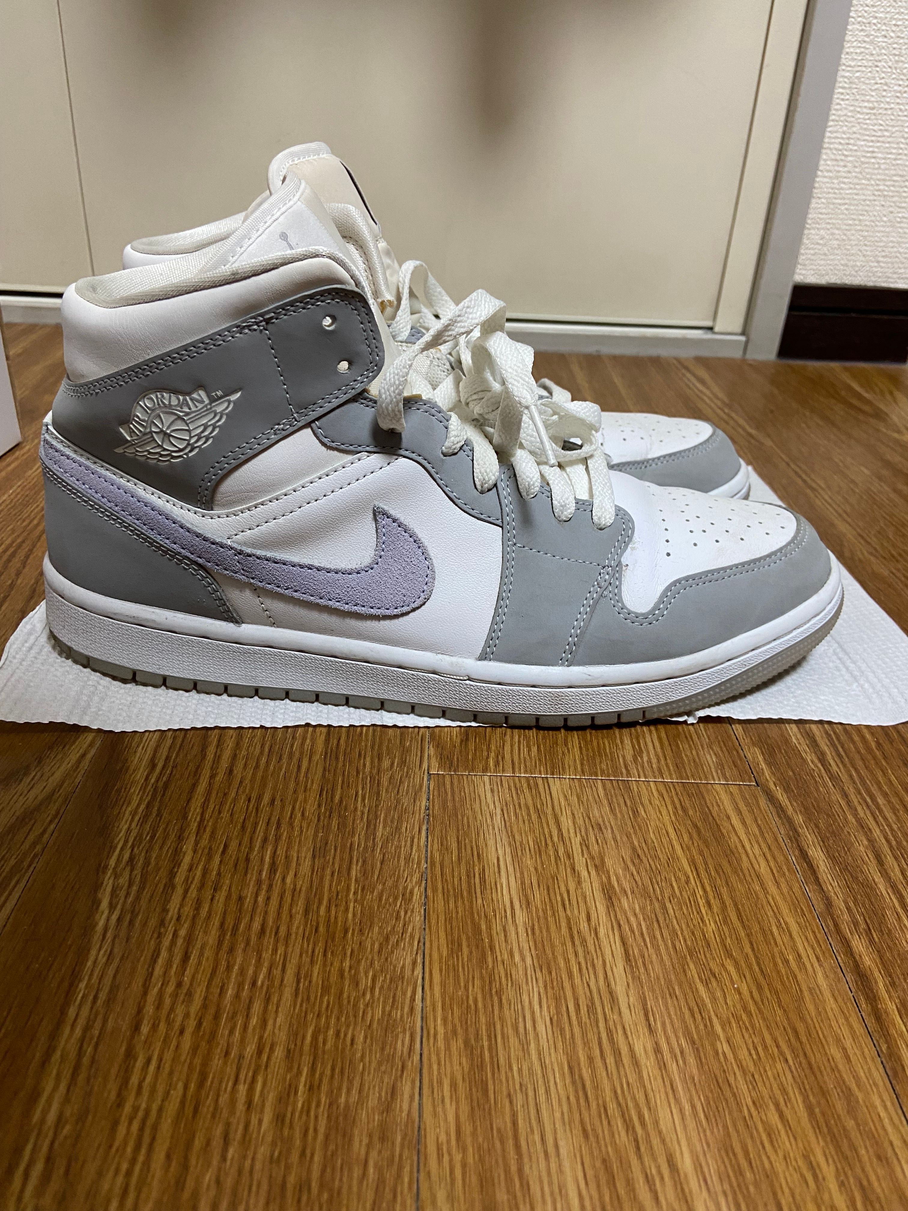 Nike Women's Air Jordan 1 Mid "Wolf Grey"