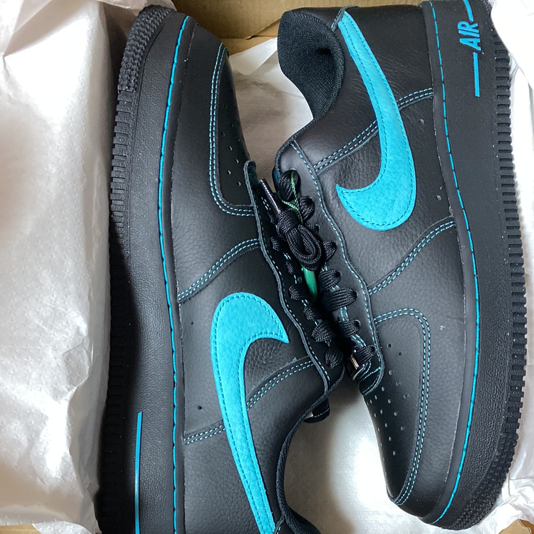 Nike Air Force 1 Low "Black Tiffany"