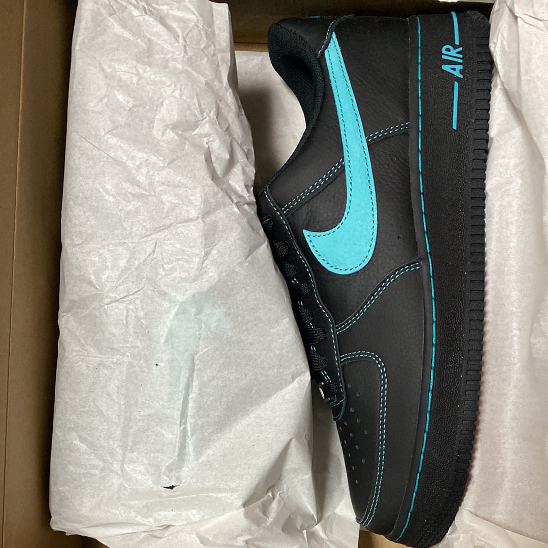 Nike Air Force 1 Low "Black Tiffany"