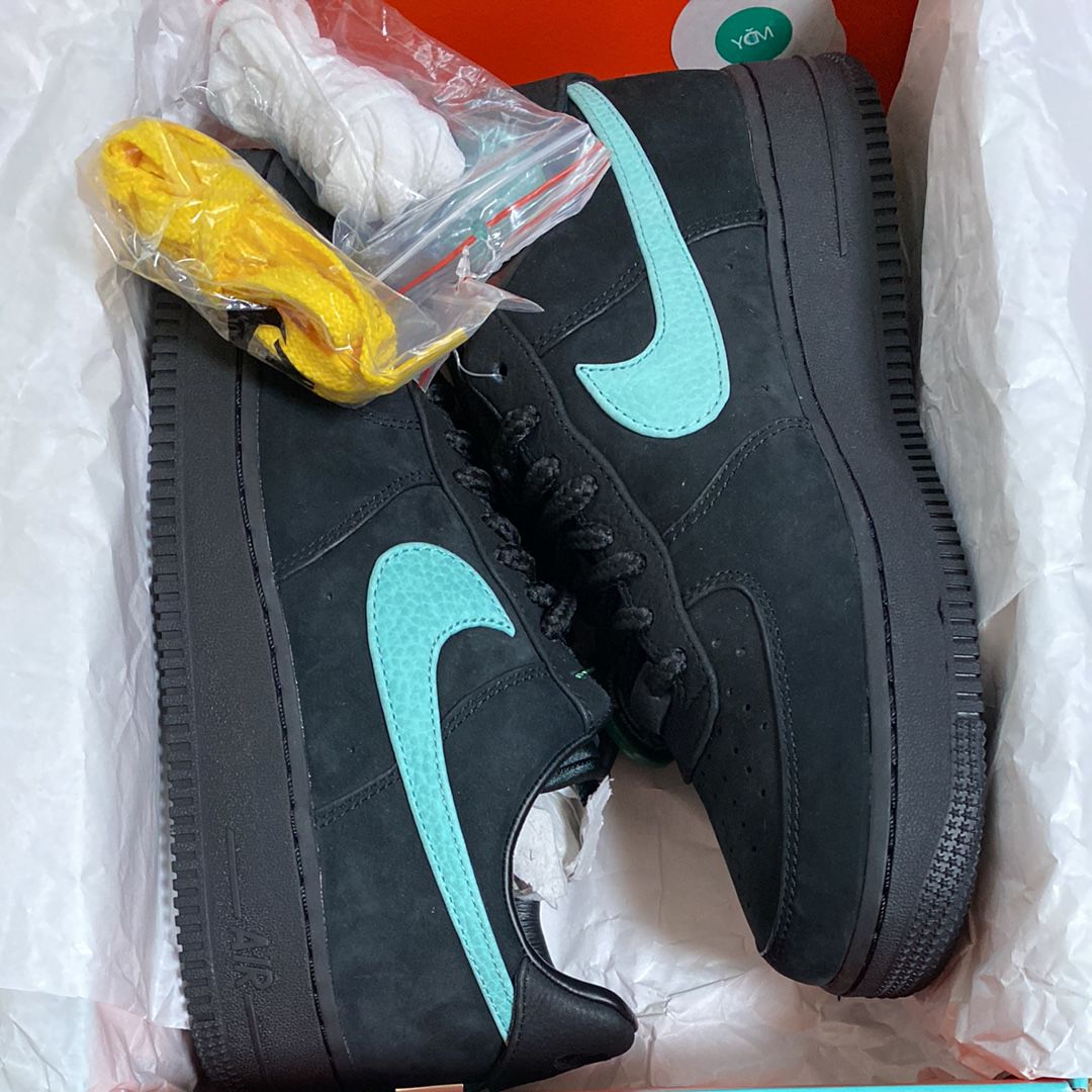 Tiffany & Co. × Nike Air Force 1 Low "1837"