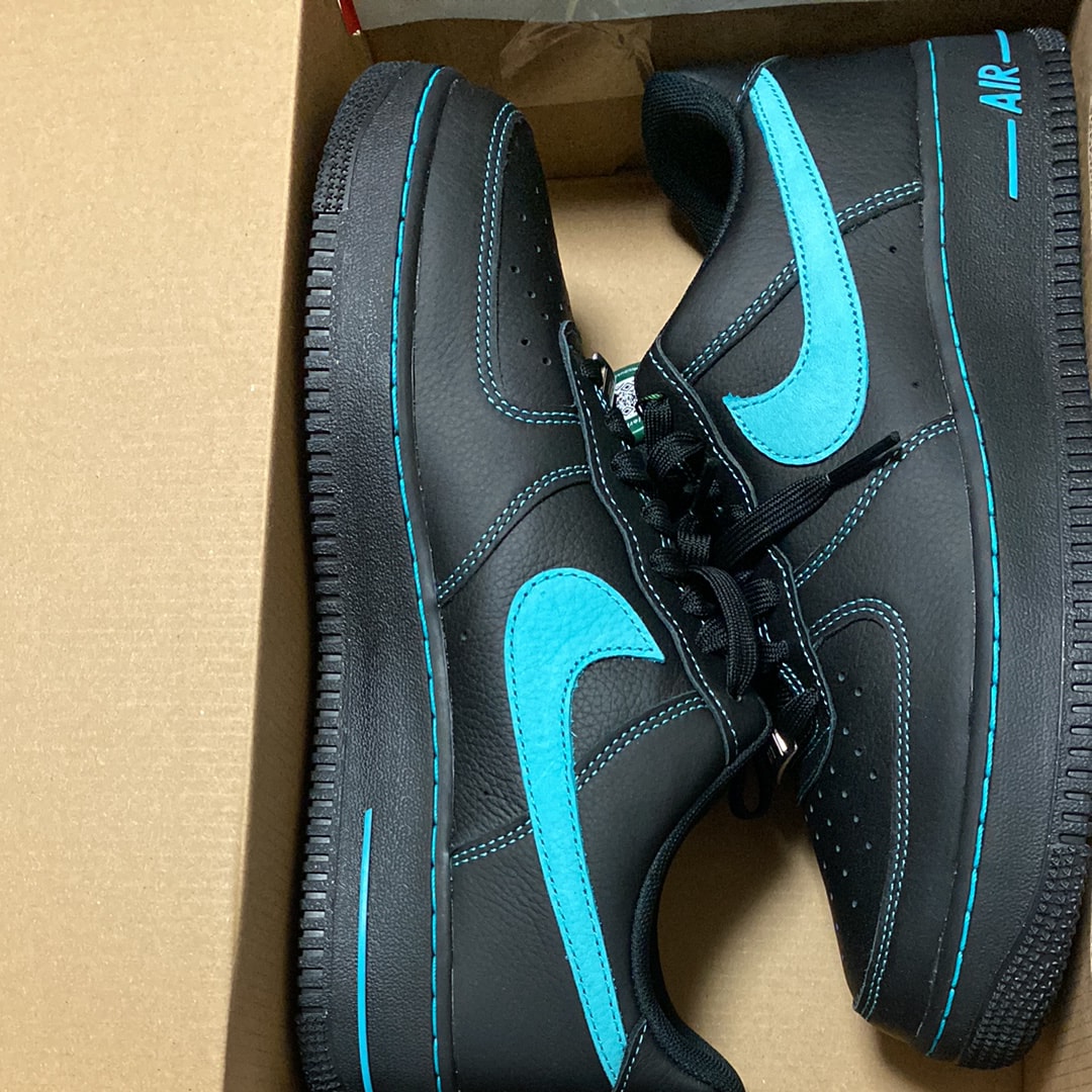 Nike Air Force 1 Low "Black Tiffany"